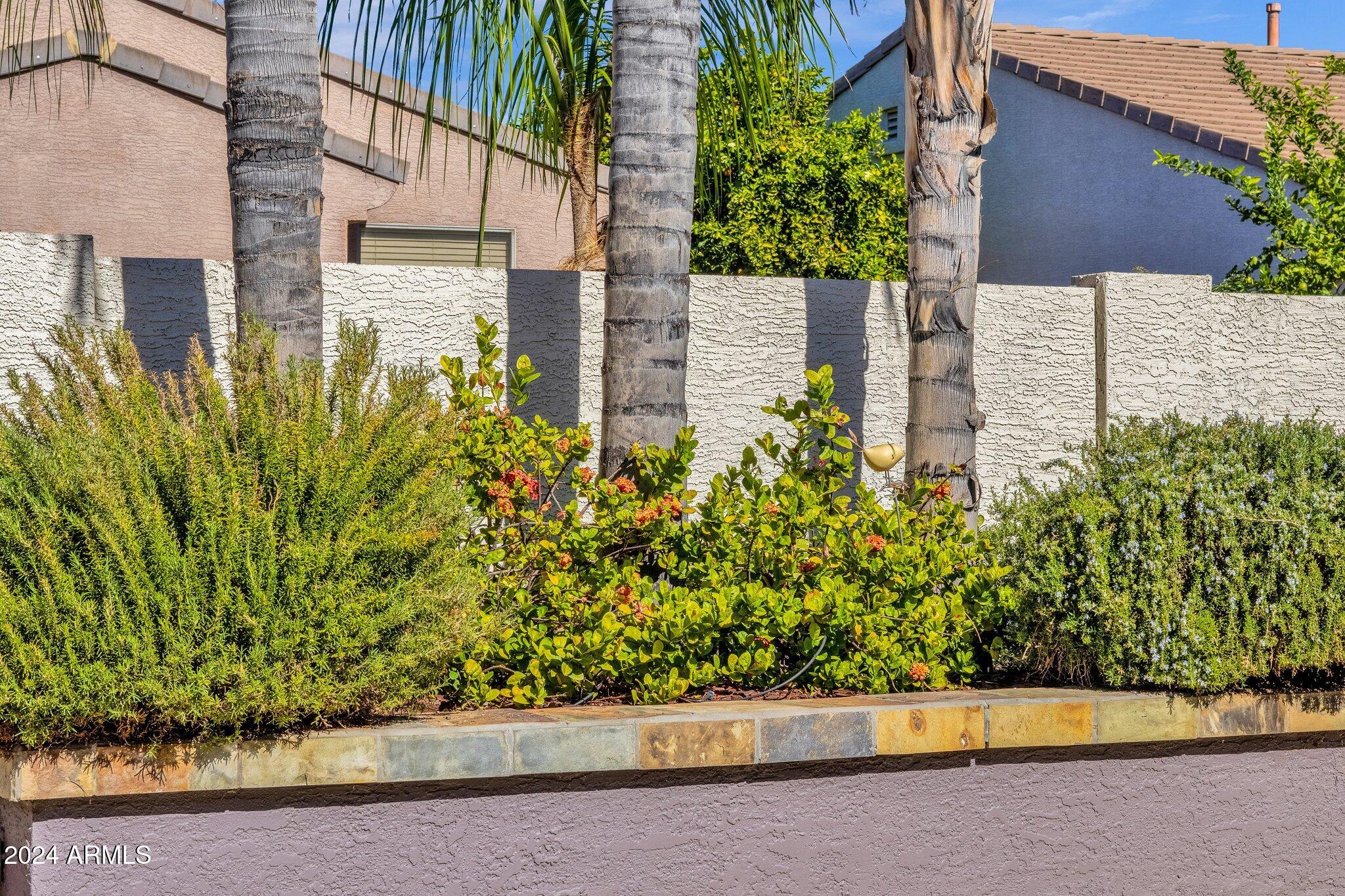 2374 W WEATHERBY Way