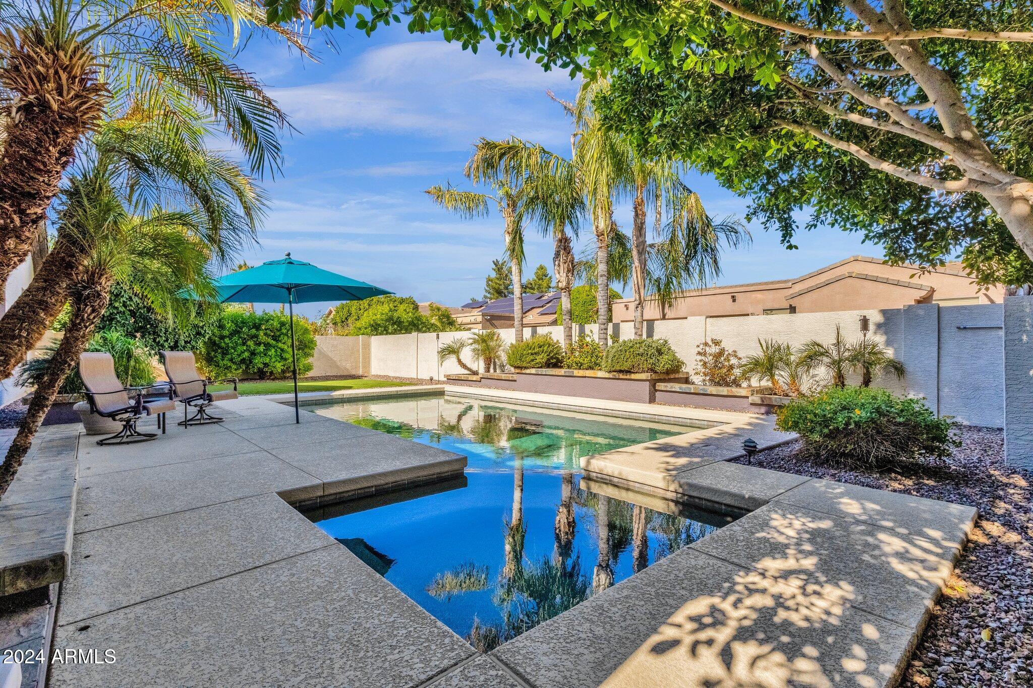 2374 W WEATHERBY Way