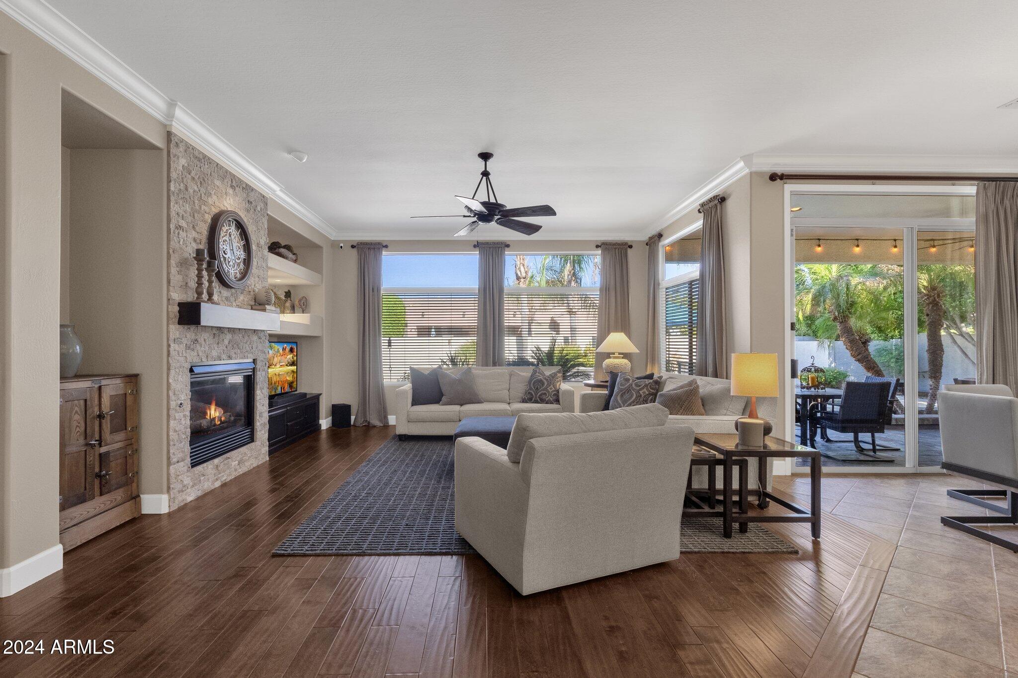 2374 W WEATHERBY Way