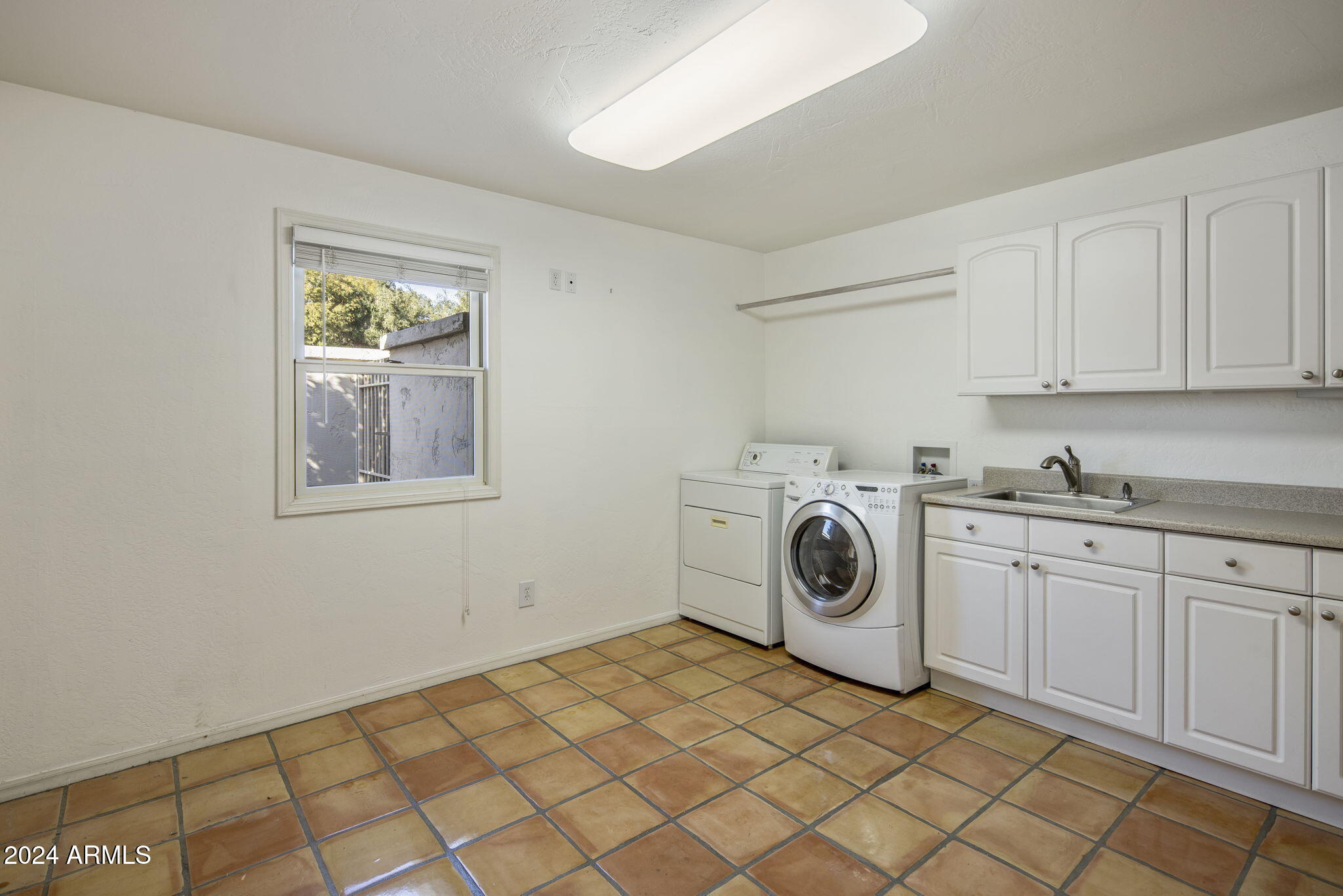 8401 E VISTA DEL LAGO