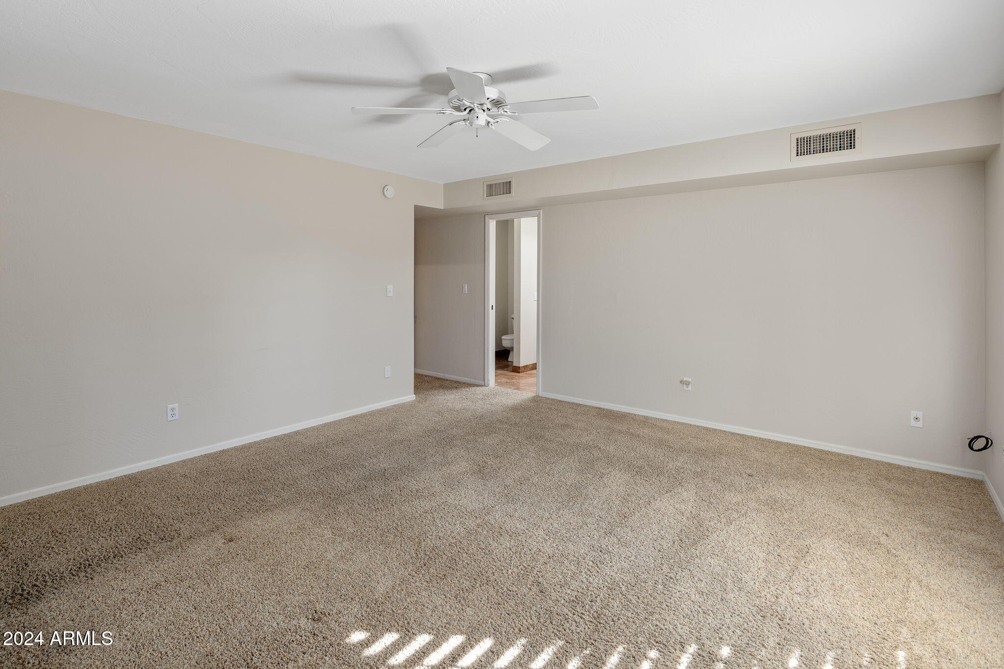 8401 E VISTA DEL LAGO