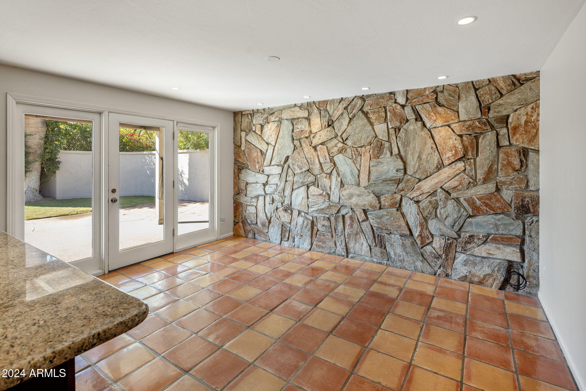 8401 E VISTA DEL LAGO