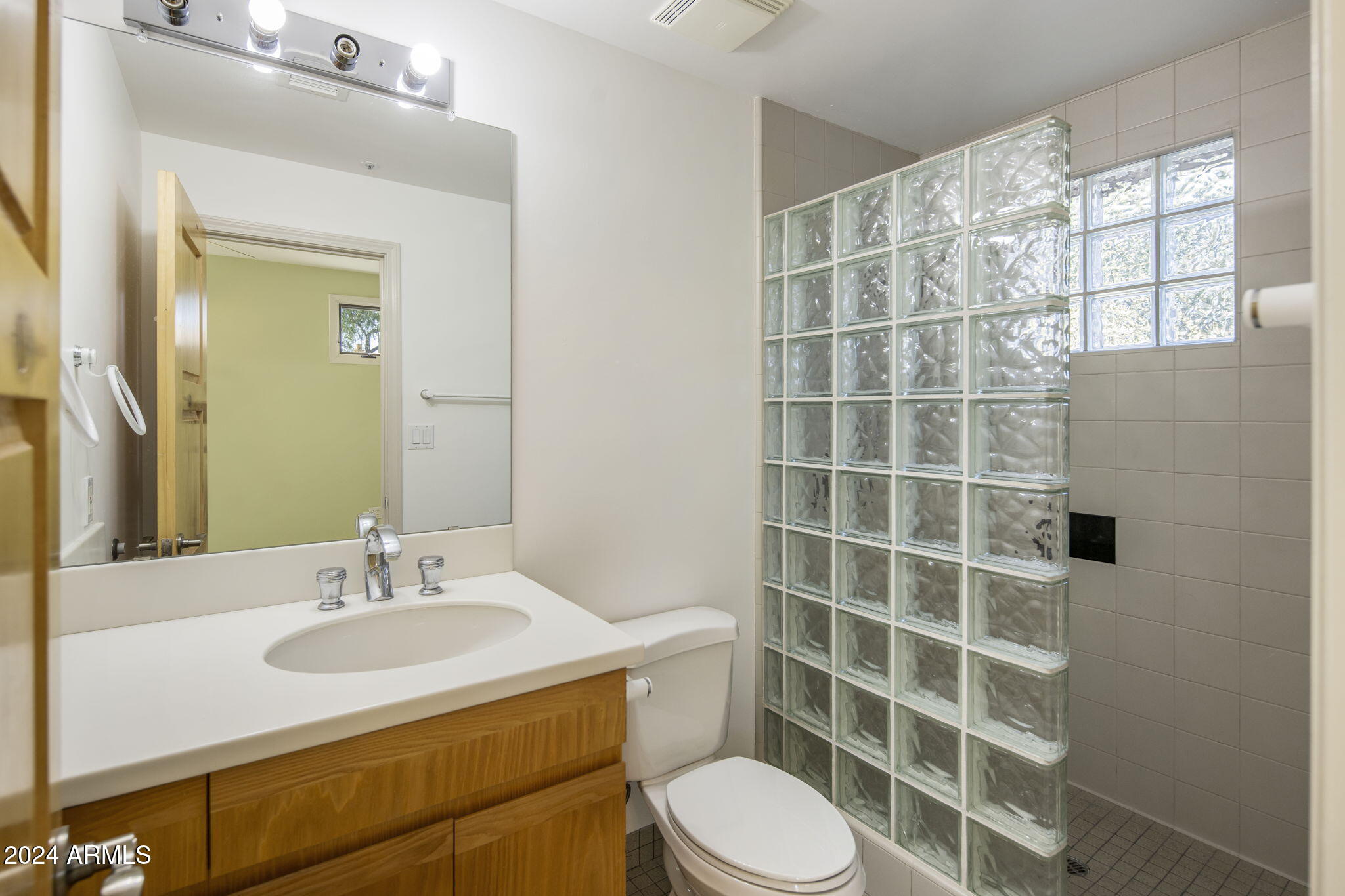 8401 E VISTA DEL LAGO