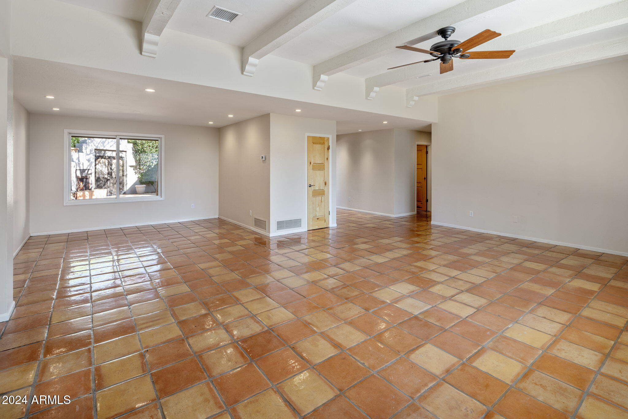 8401 E VISTA DEL LAGO