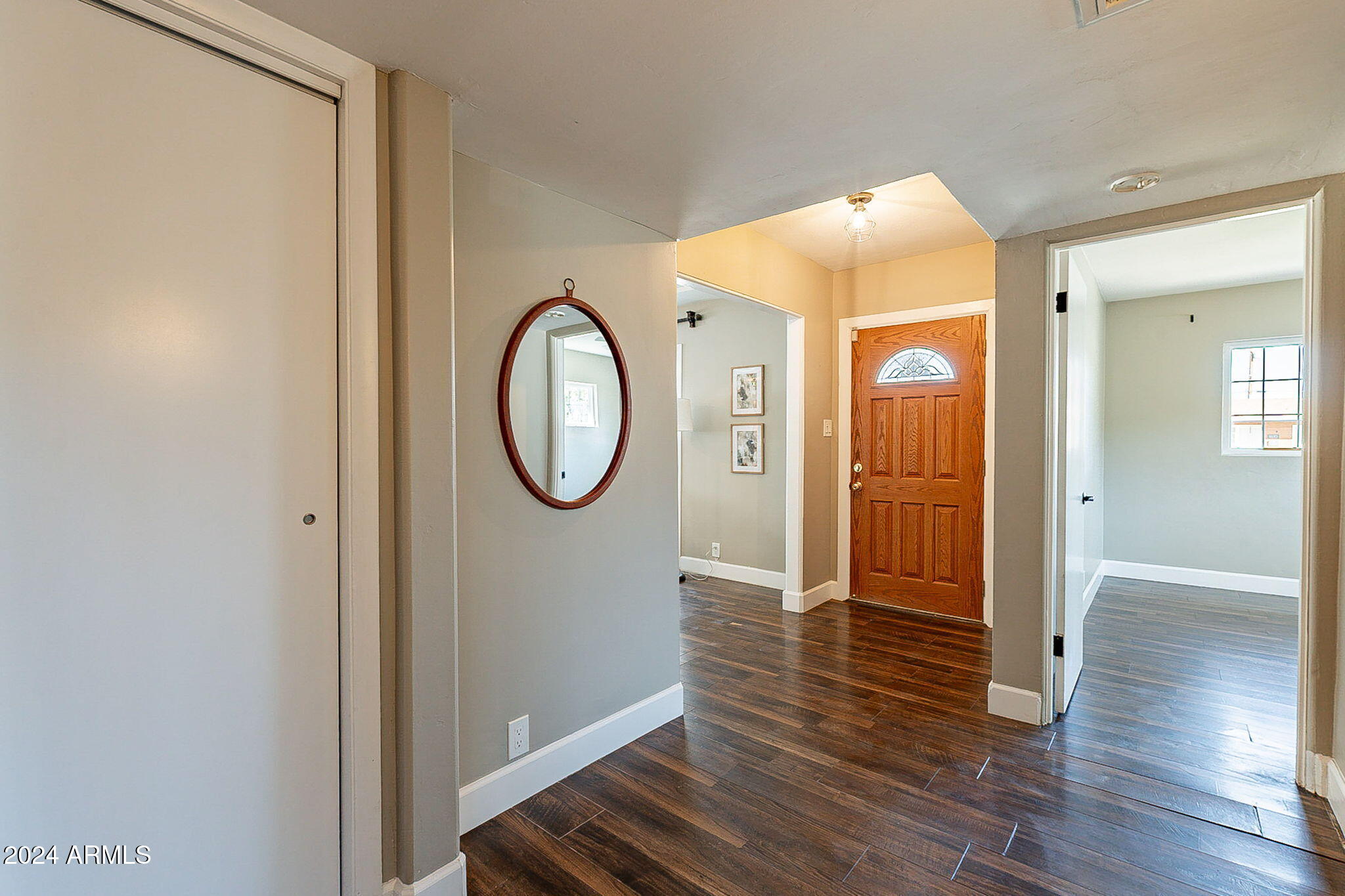 1611 W INDIANOLA Avenue