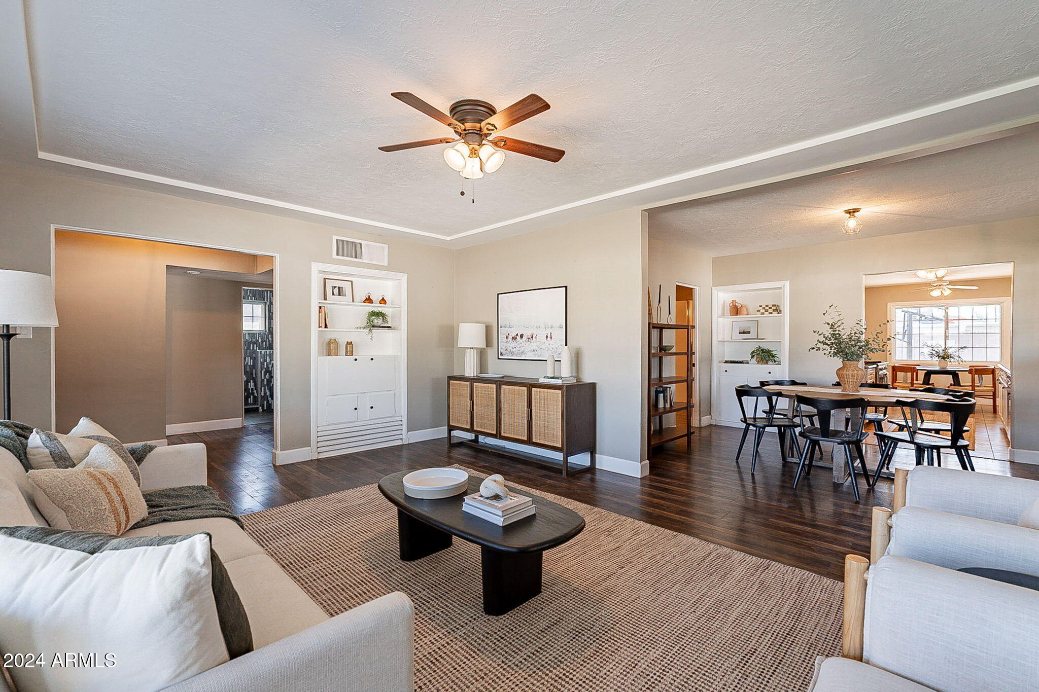 1611 W INDIANOLA Avenue