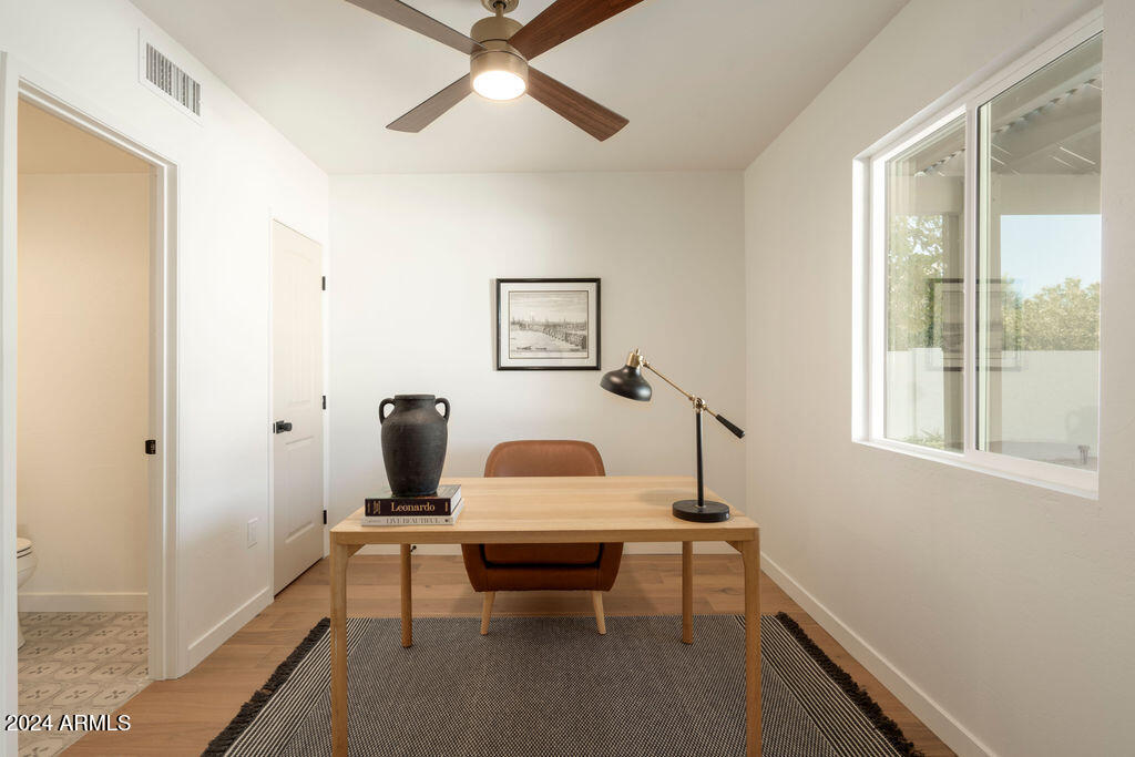 2 E CANTERBURY Court