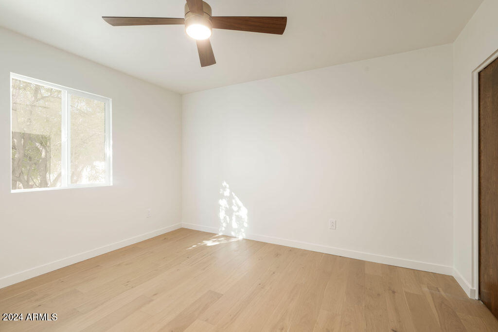 2 E CANTERBURY Court