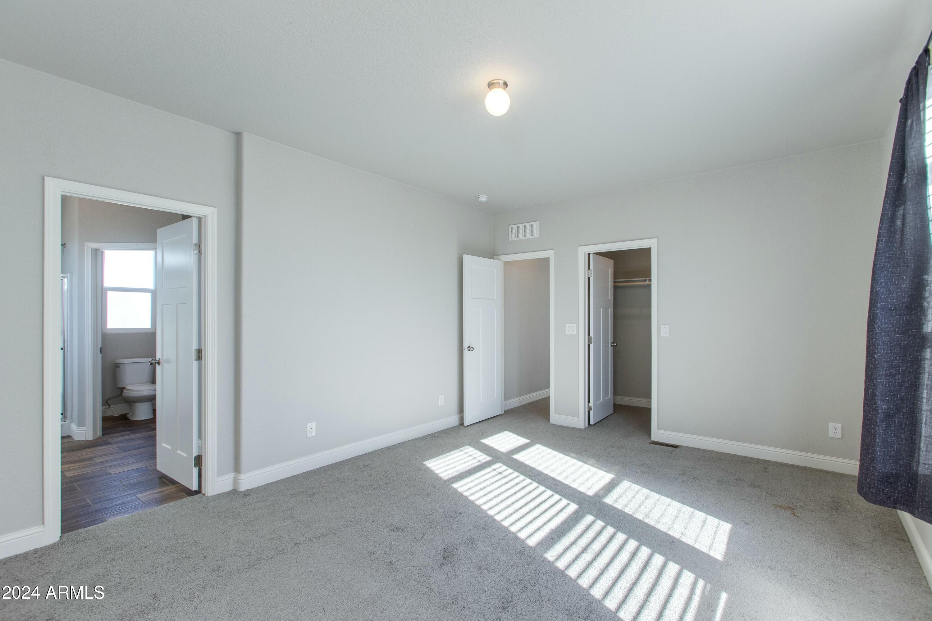 6876 W Locklin Avenue