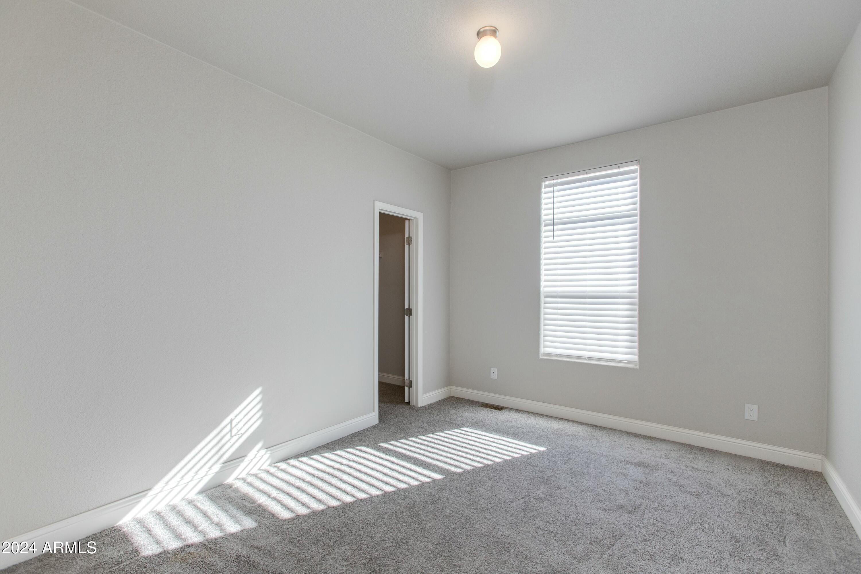 6876 W Locklin Avenue