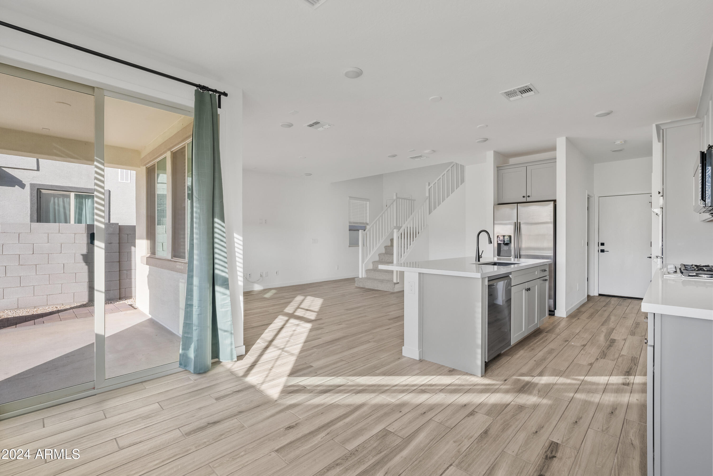 9415 E SUPERNOVA Drive