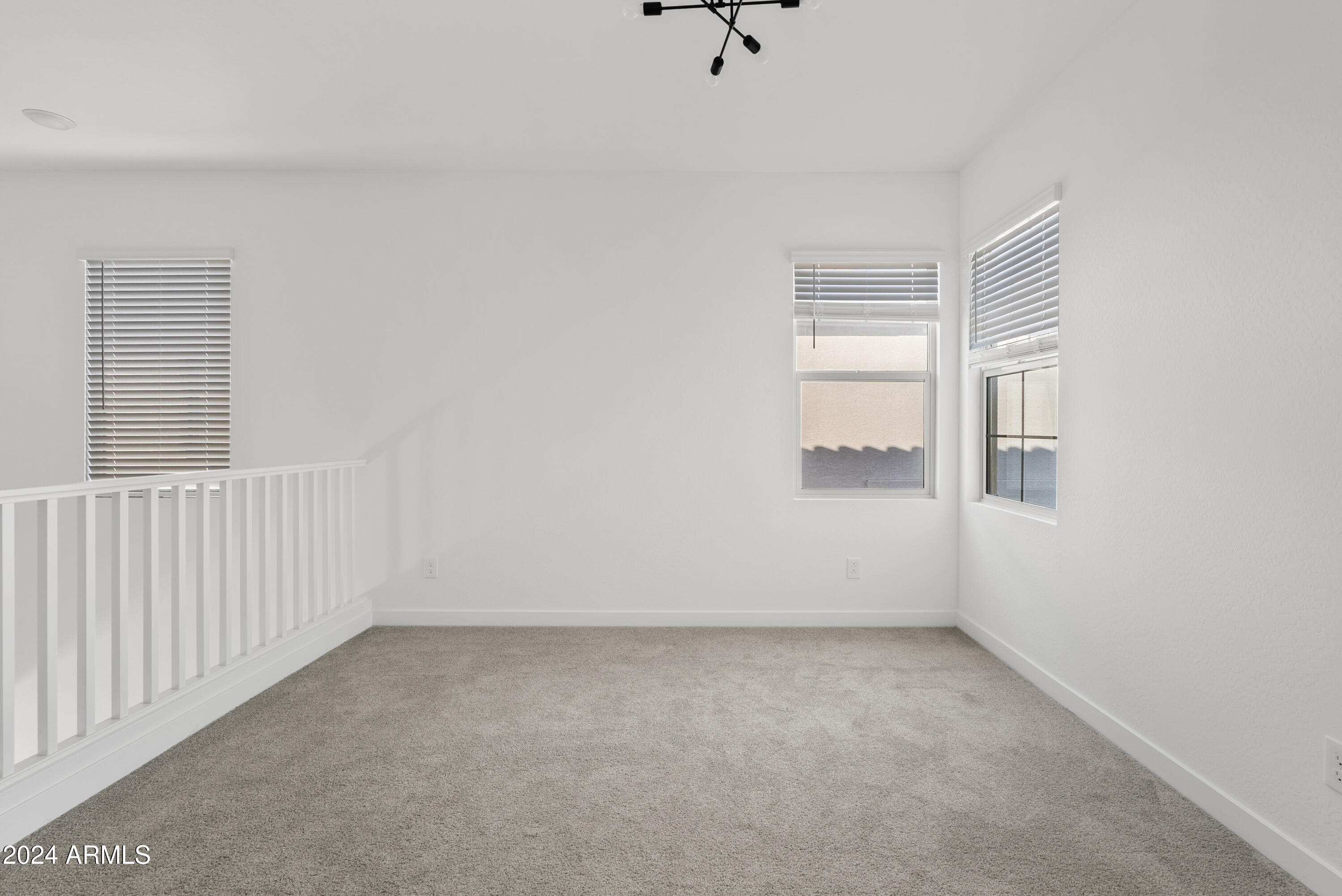 9415 E SUPERNOVA Drive