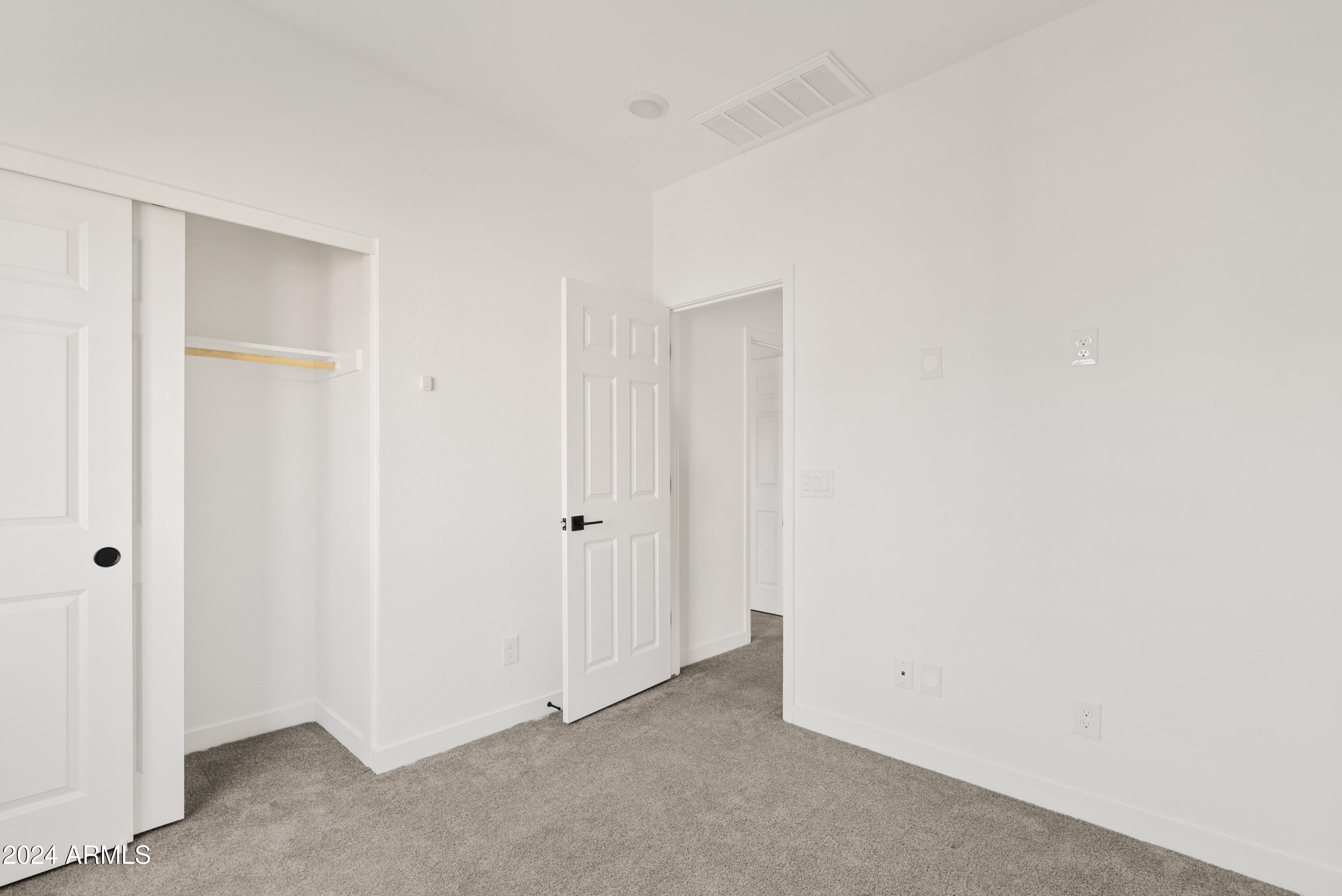 9415 E SUPERNOVA Drive