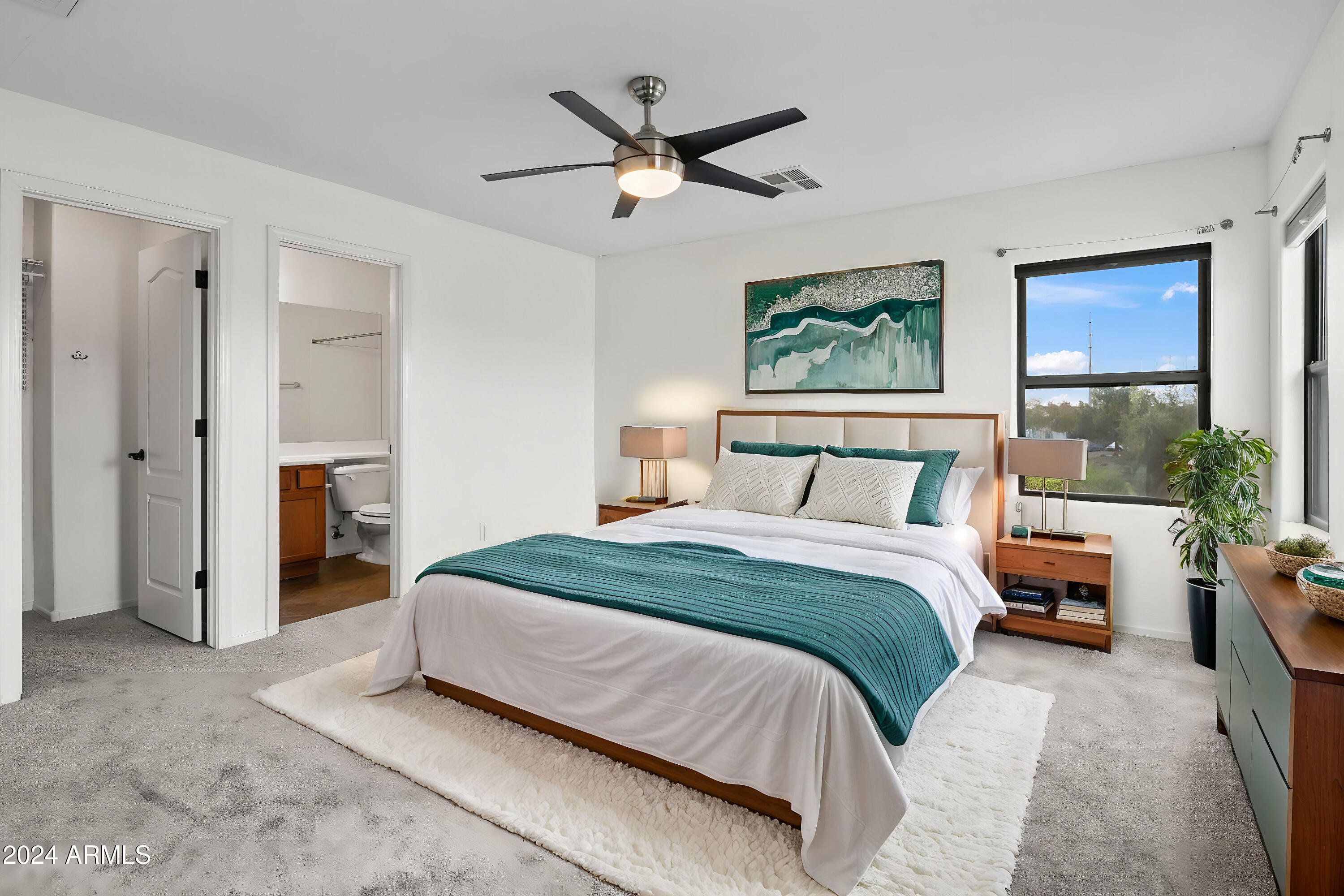 1672 S PENROSE Drive