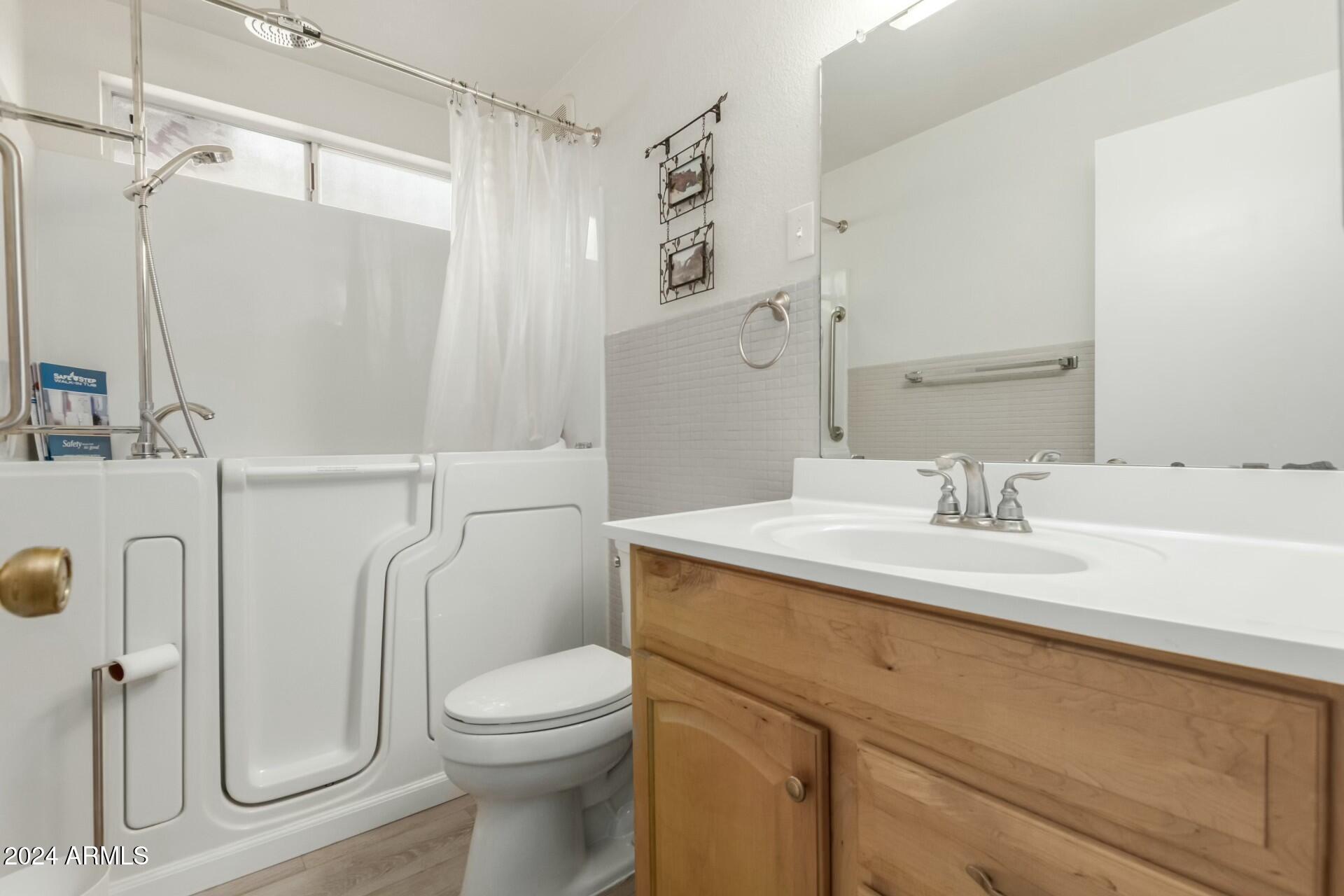 8247 E EMELITA Avenue