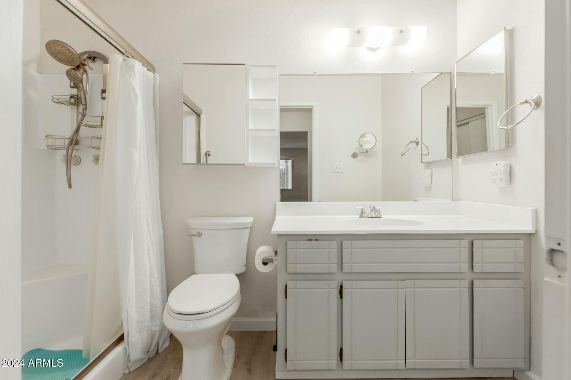 8247 E EMELITA Avenue