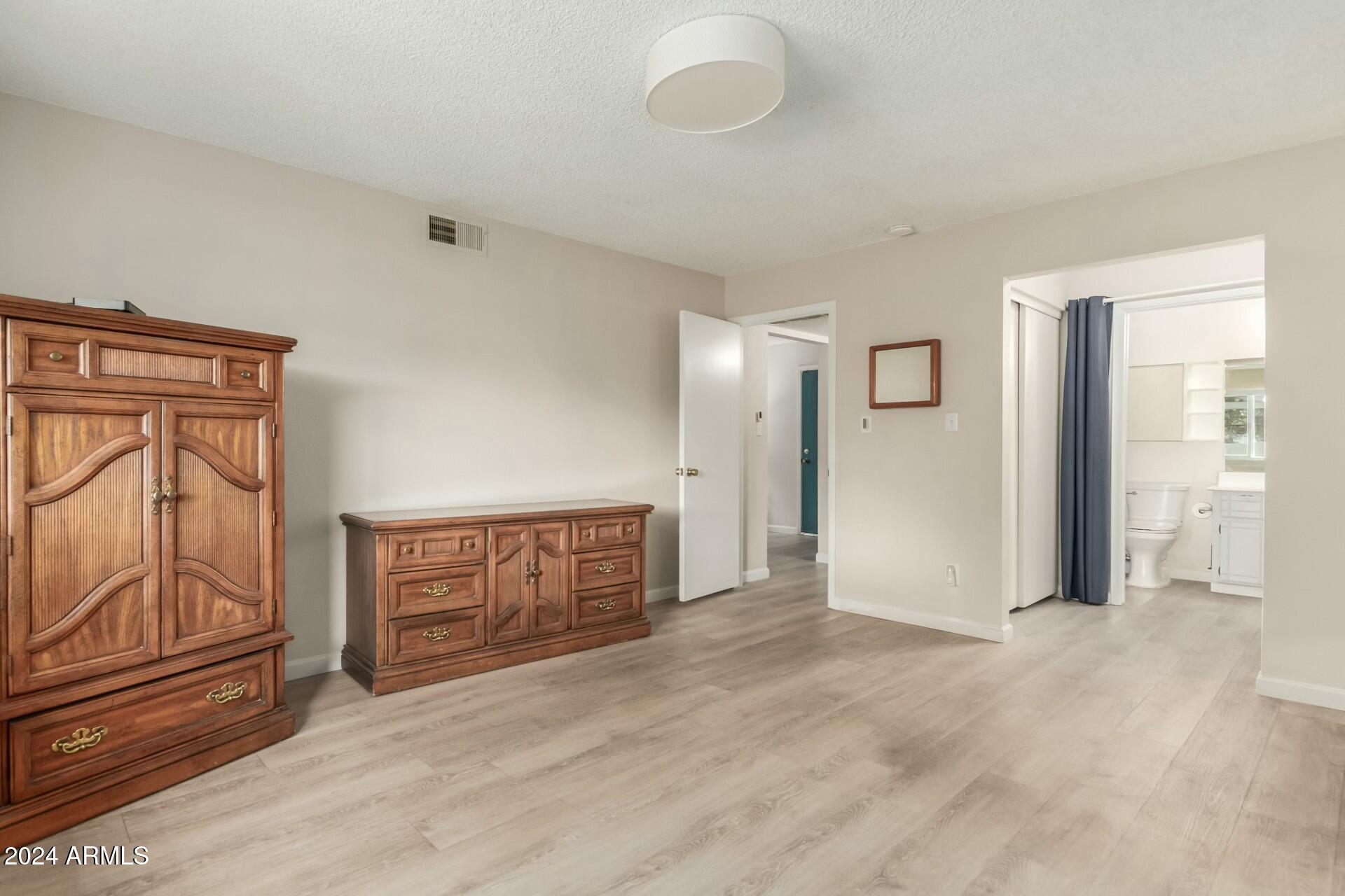 8247 E EMELITA Avenue