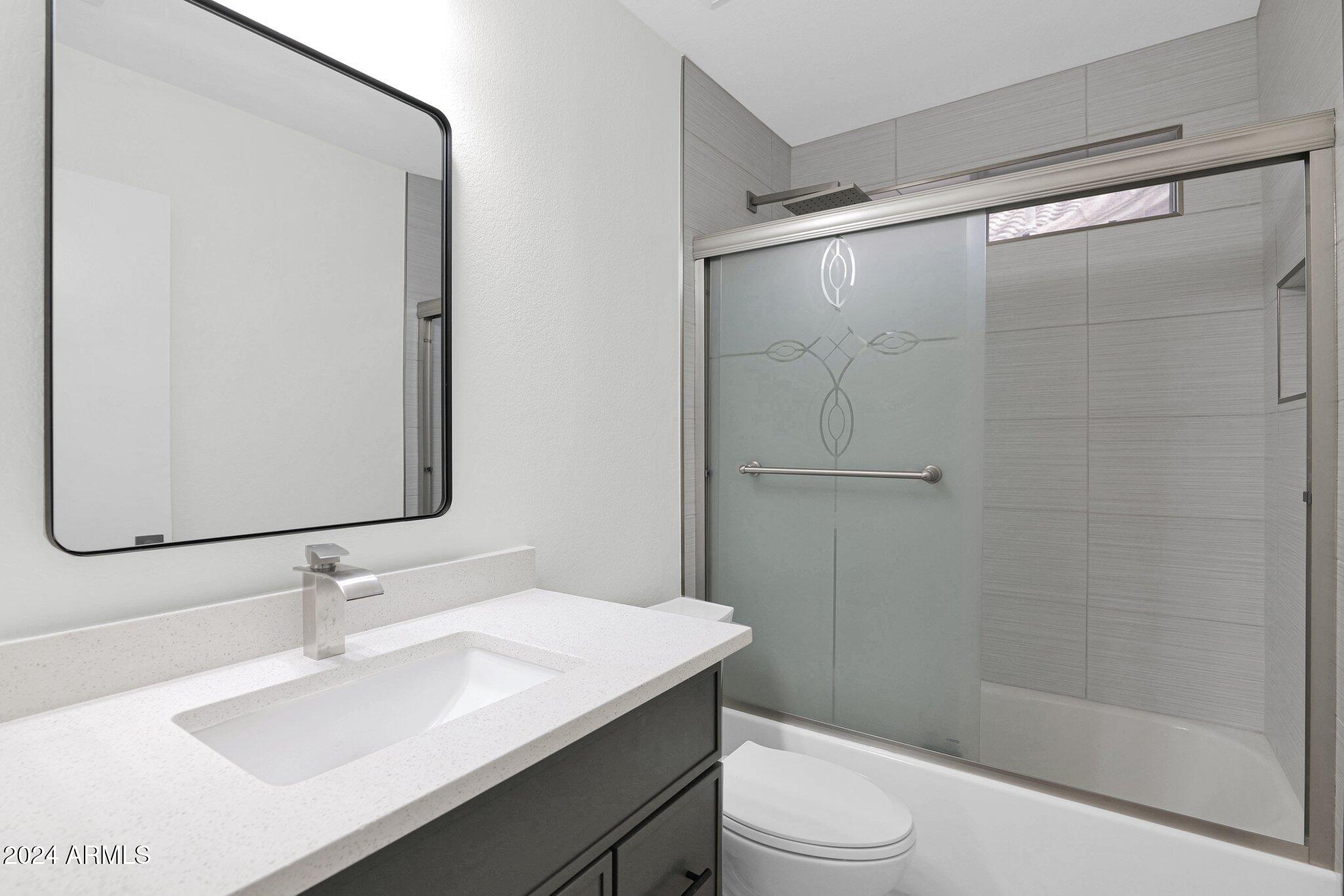 9209 E EMERALD Drive