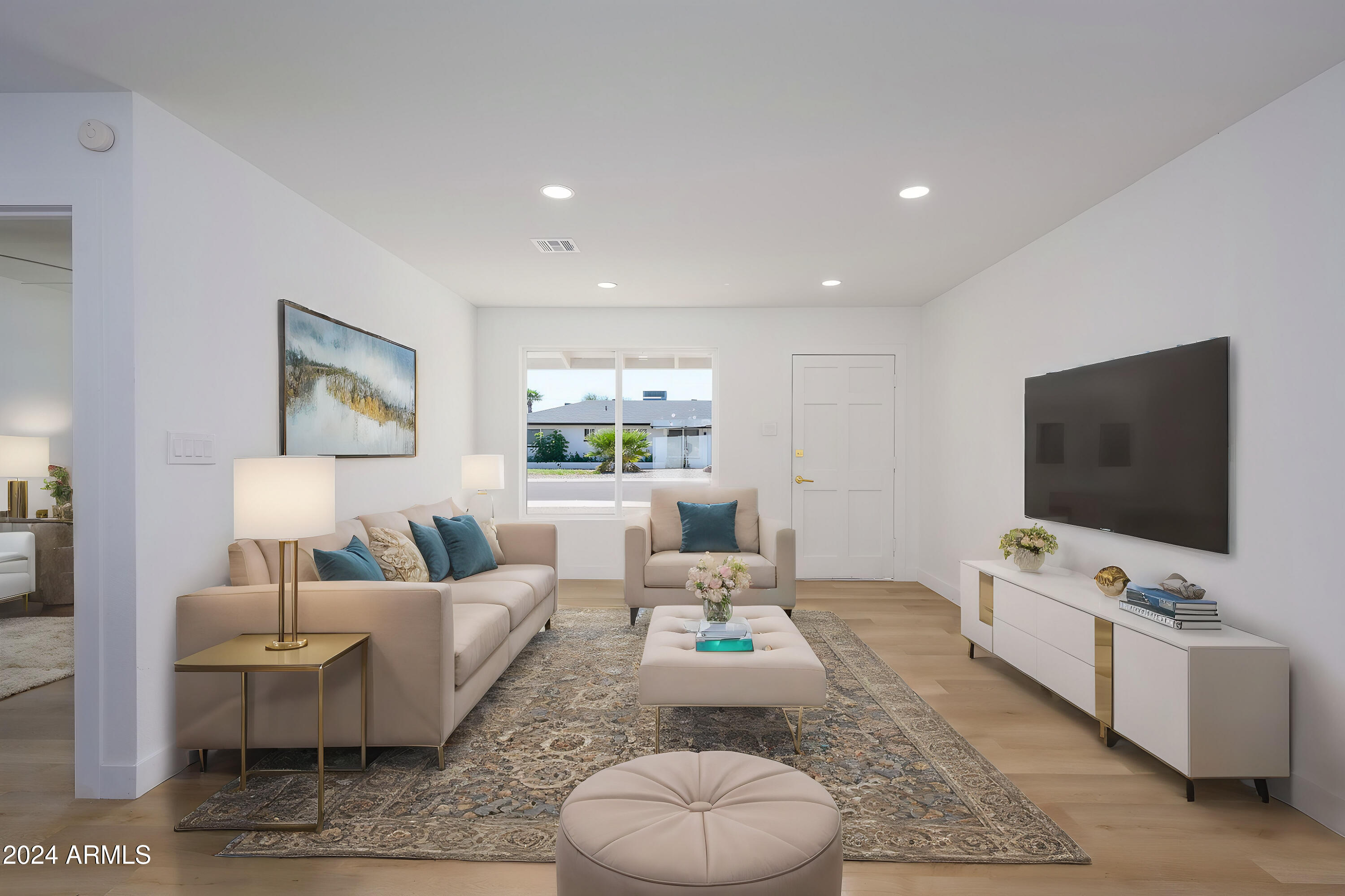 7026 E VERNON Avenue