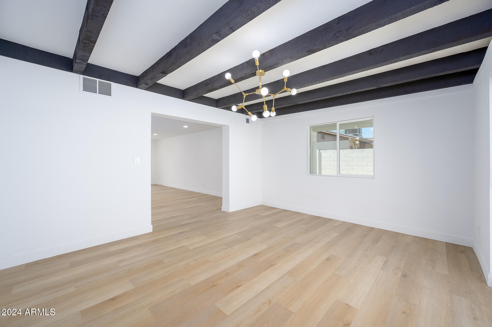 7026 E VERNON Avenue