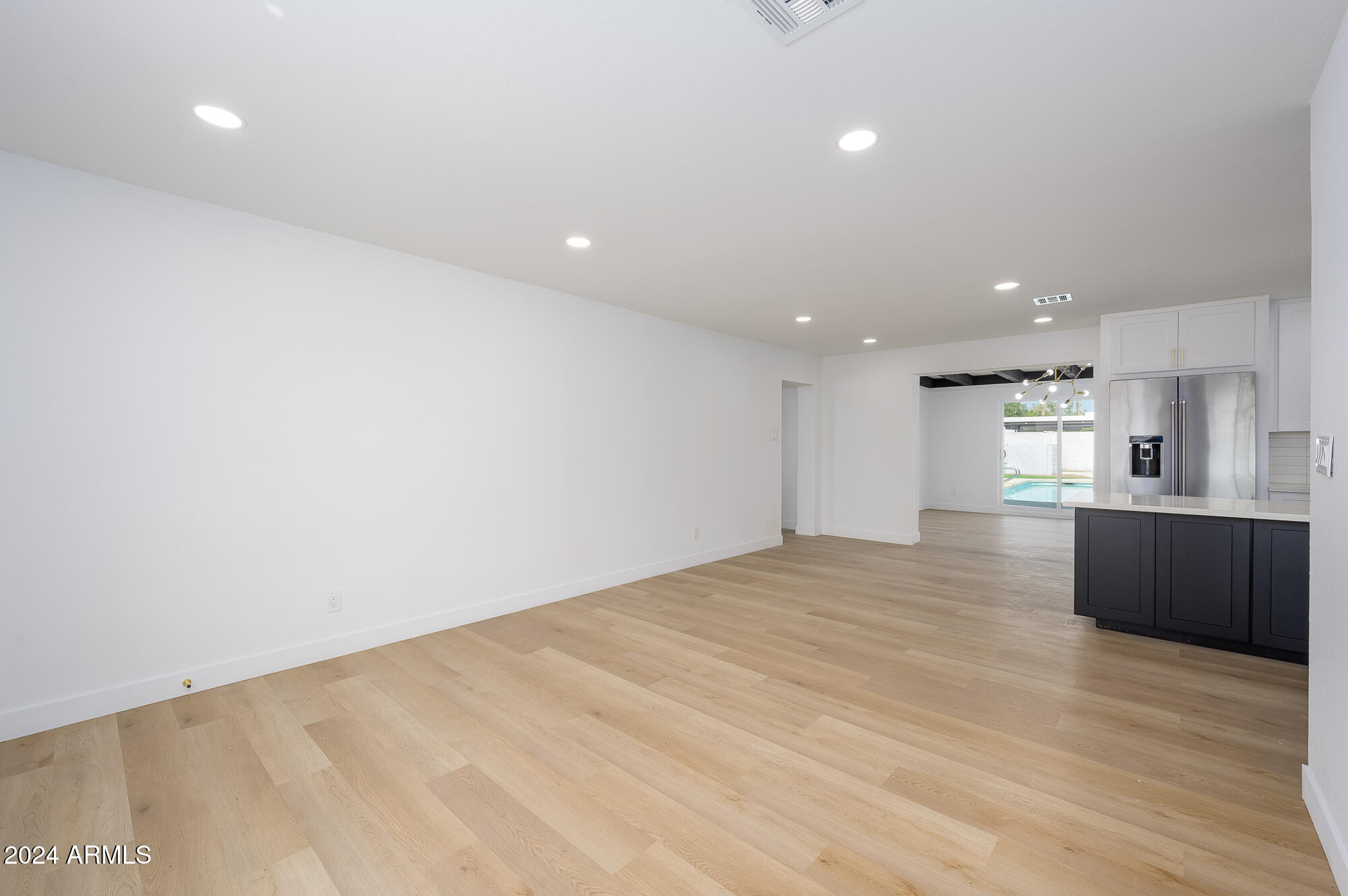 7026 E VERNON Avenue