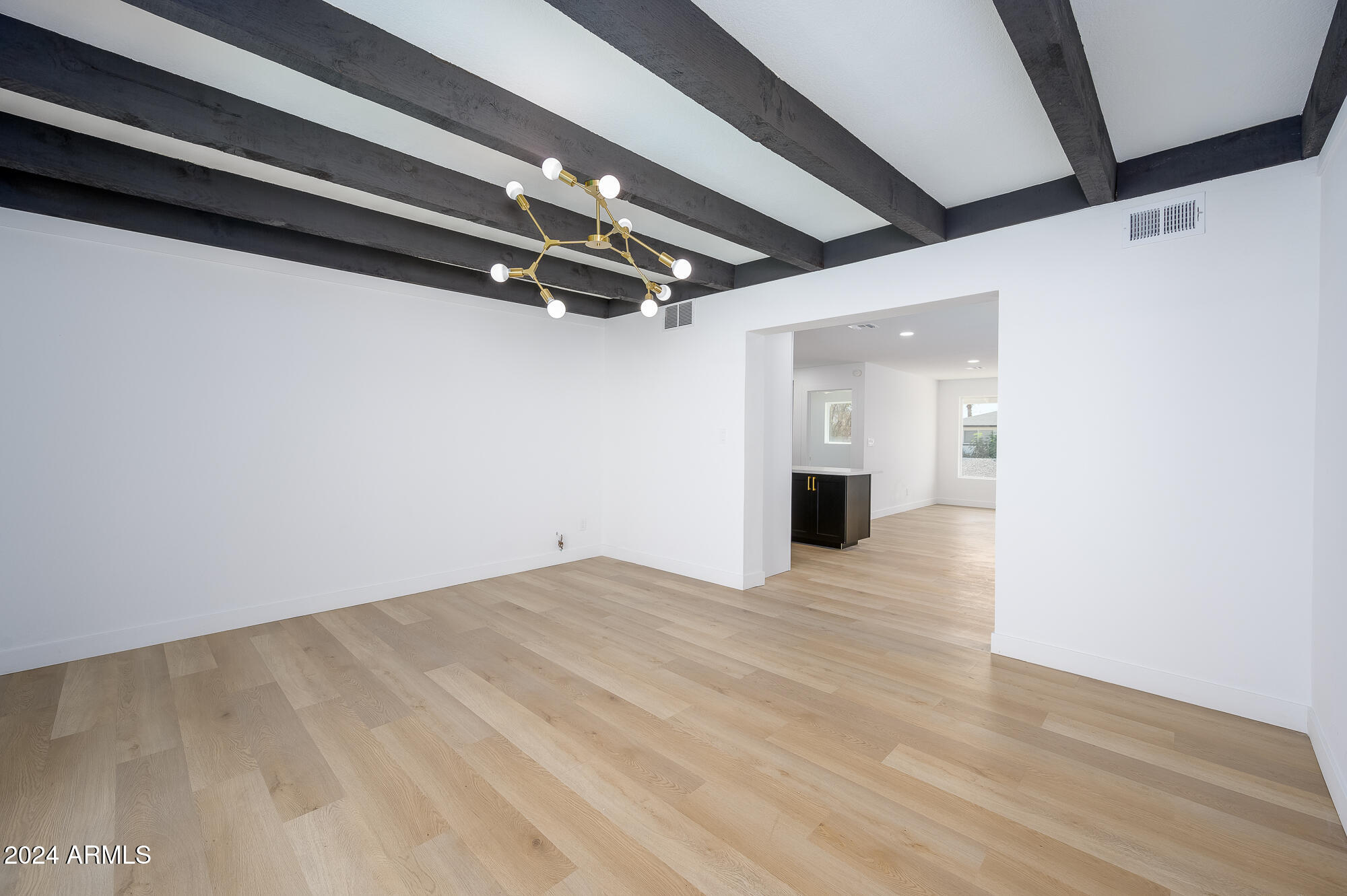 7026 E VERNON Avenue