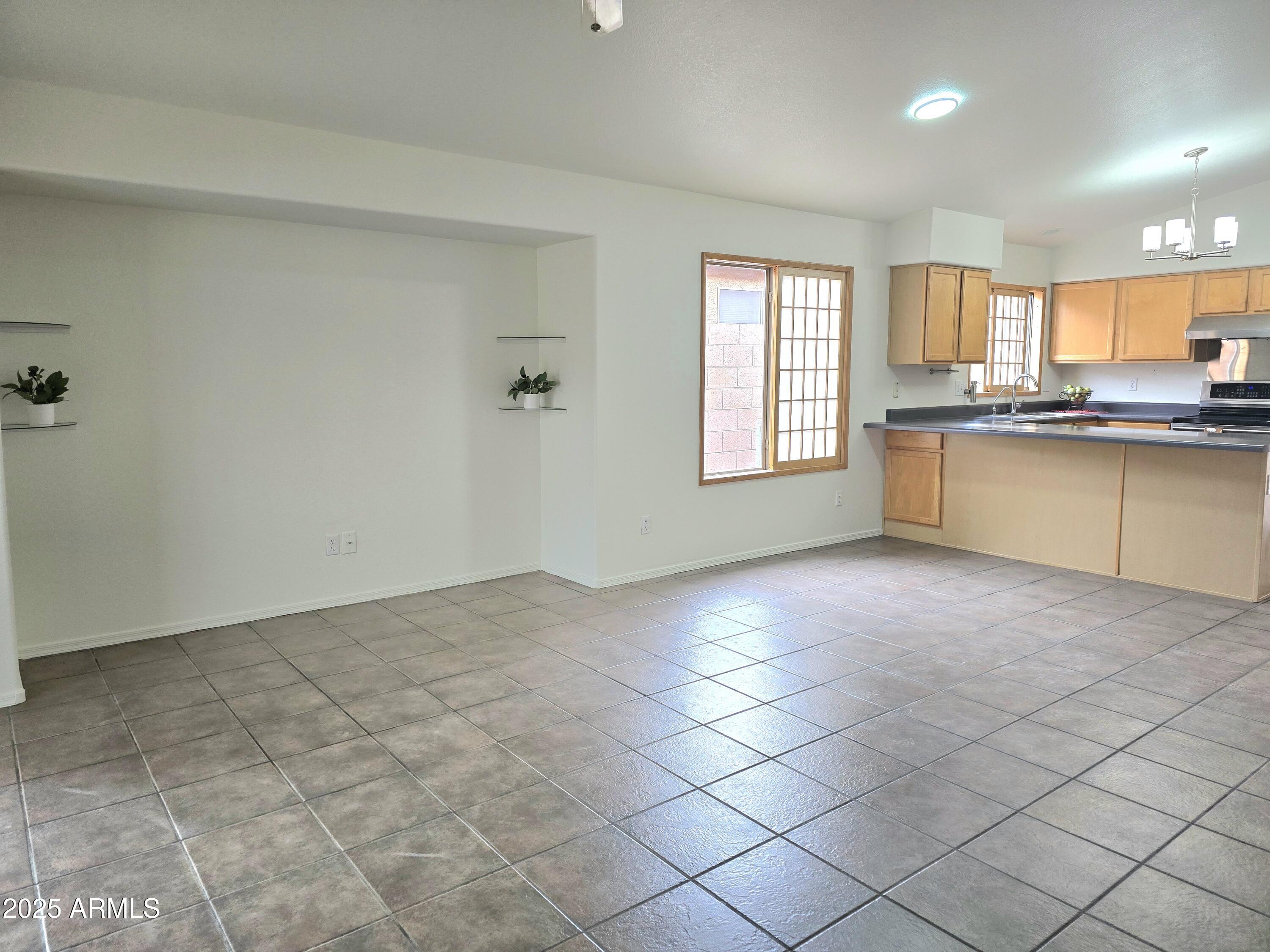 8944 E RED MOUNTAIN Lane