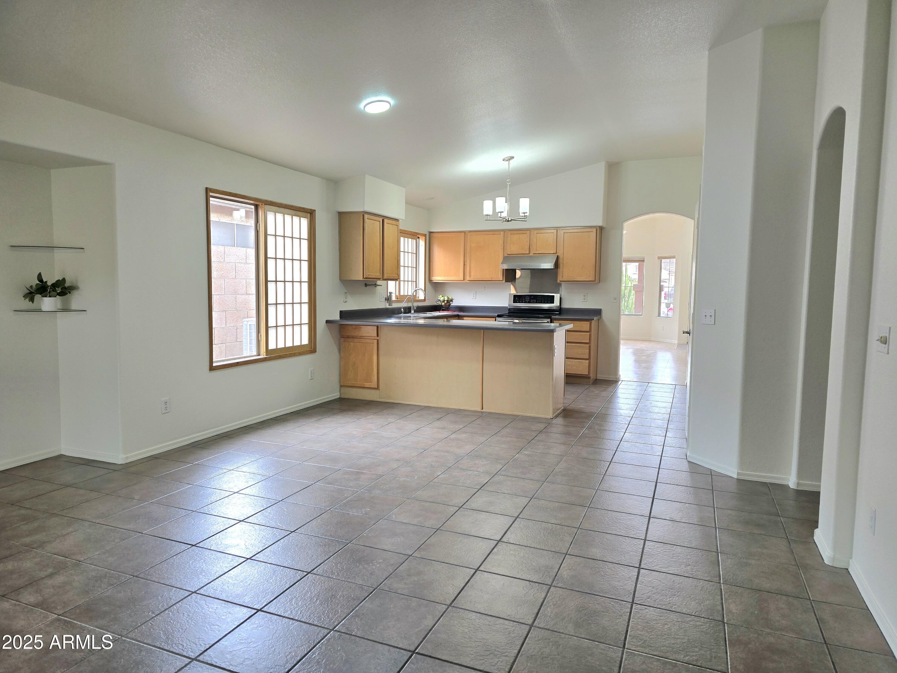 8944 E RED MOUNTAIN Lane