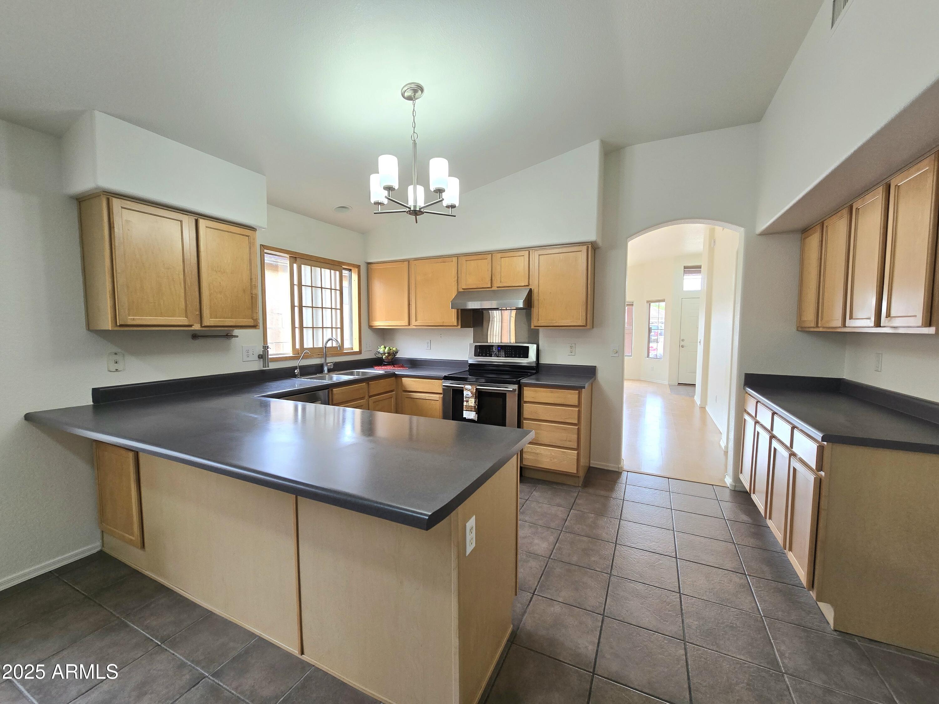 8944 E RED MOUNTAIN Lane