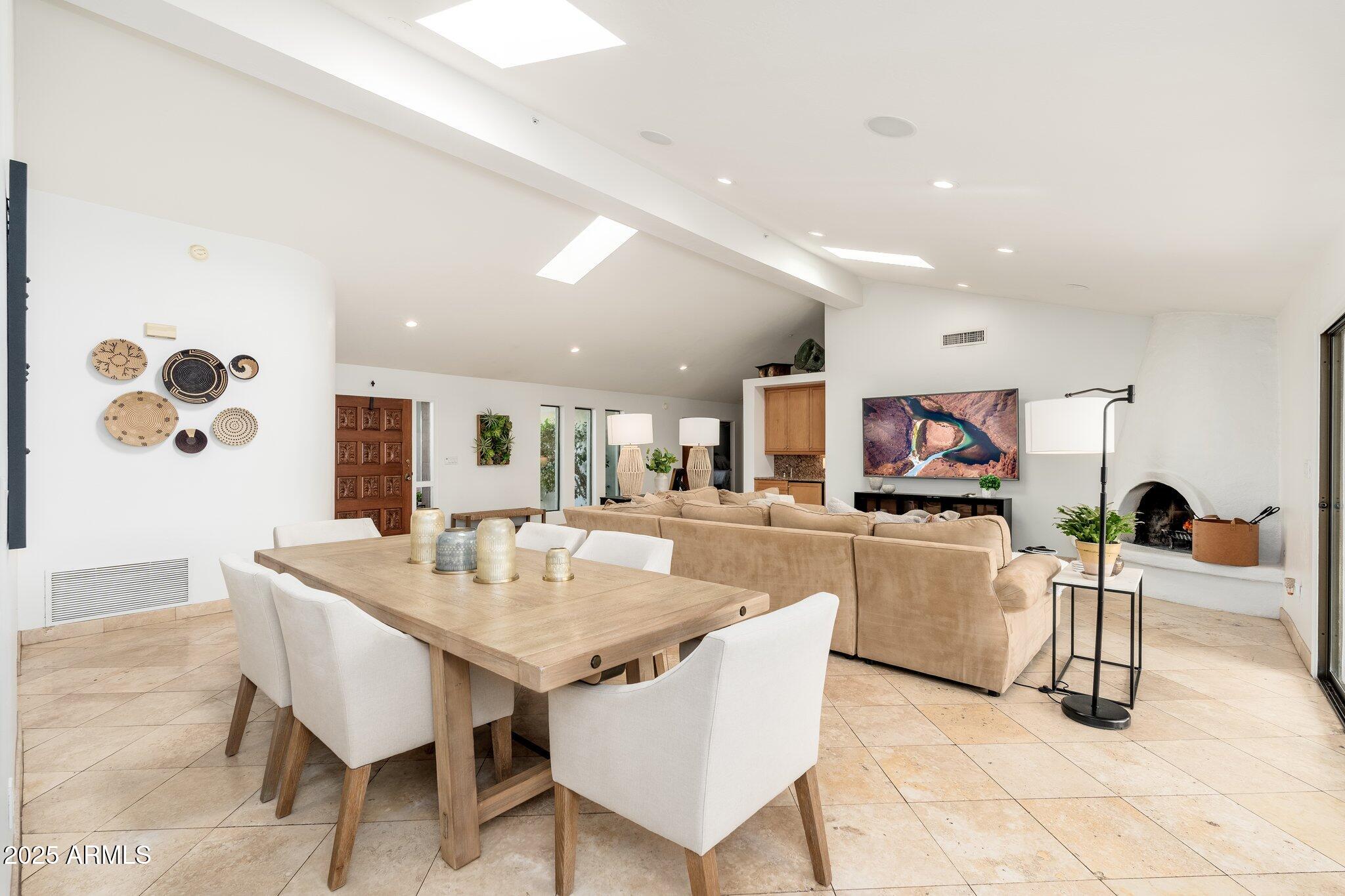 8641 E CLUBHOUSE Way