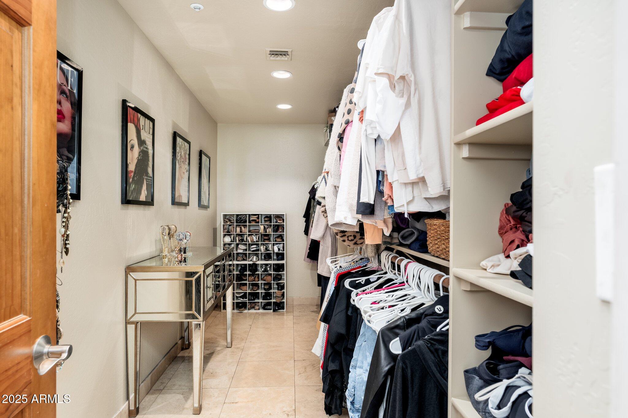 8641 E CLUBHOUSE Way