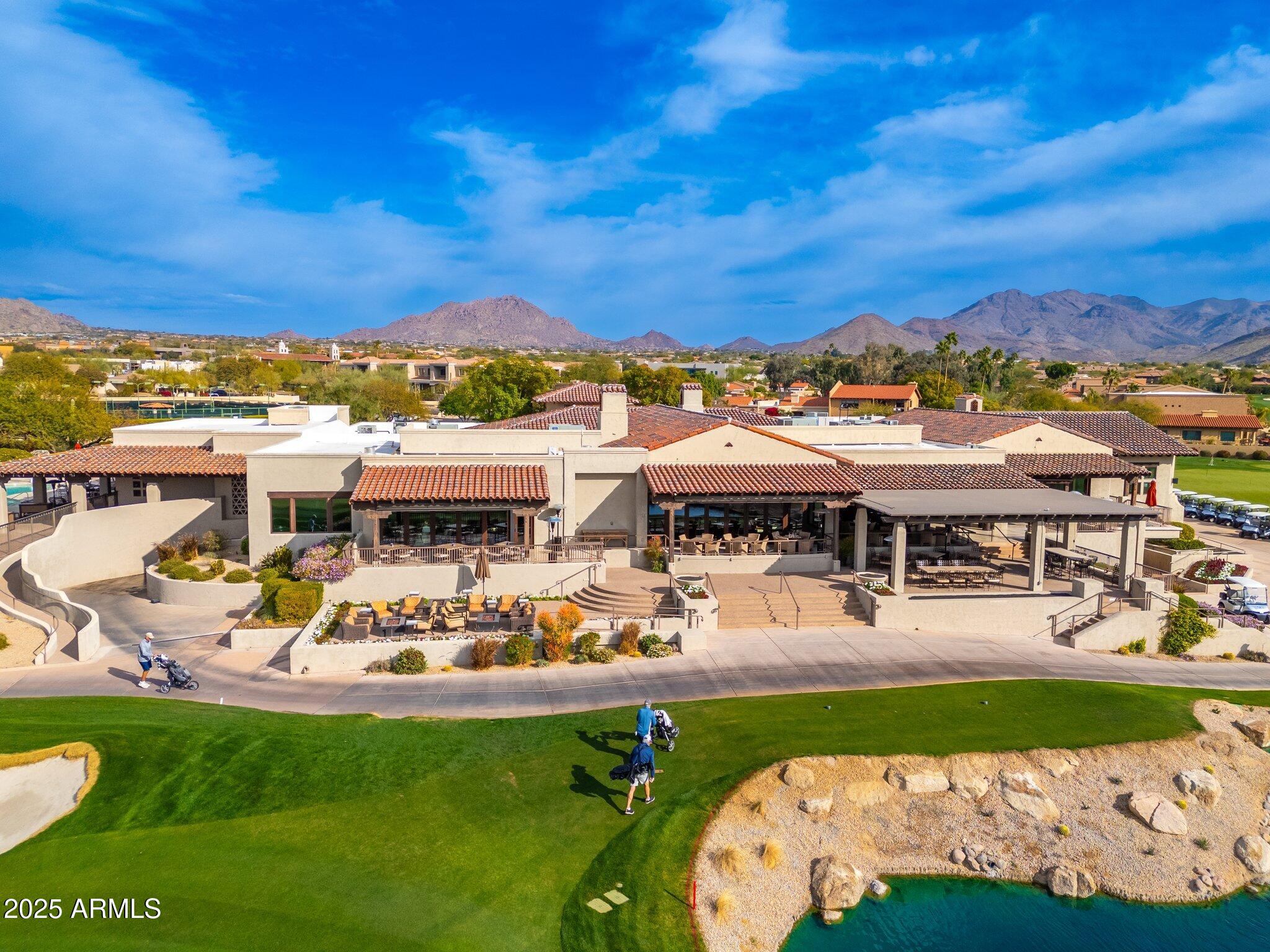 8641 E CLUBHOUSE Way