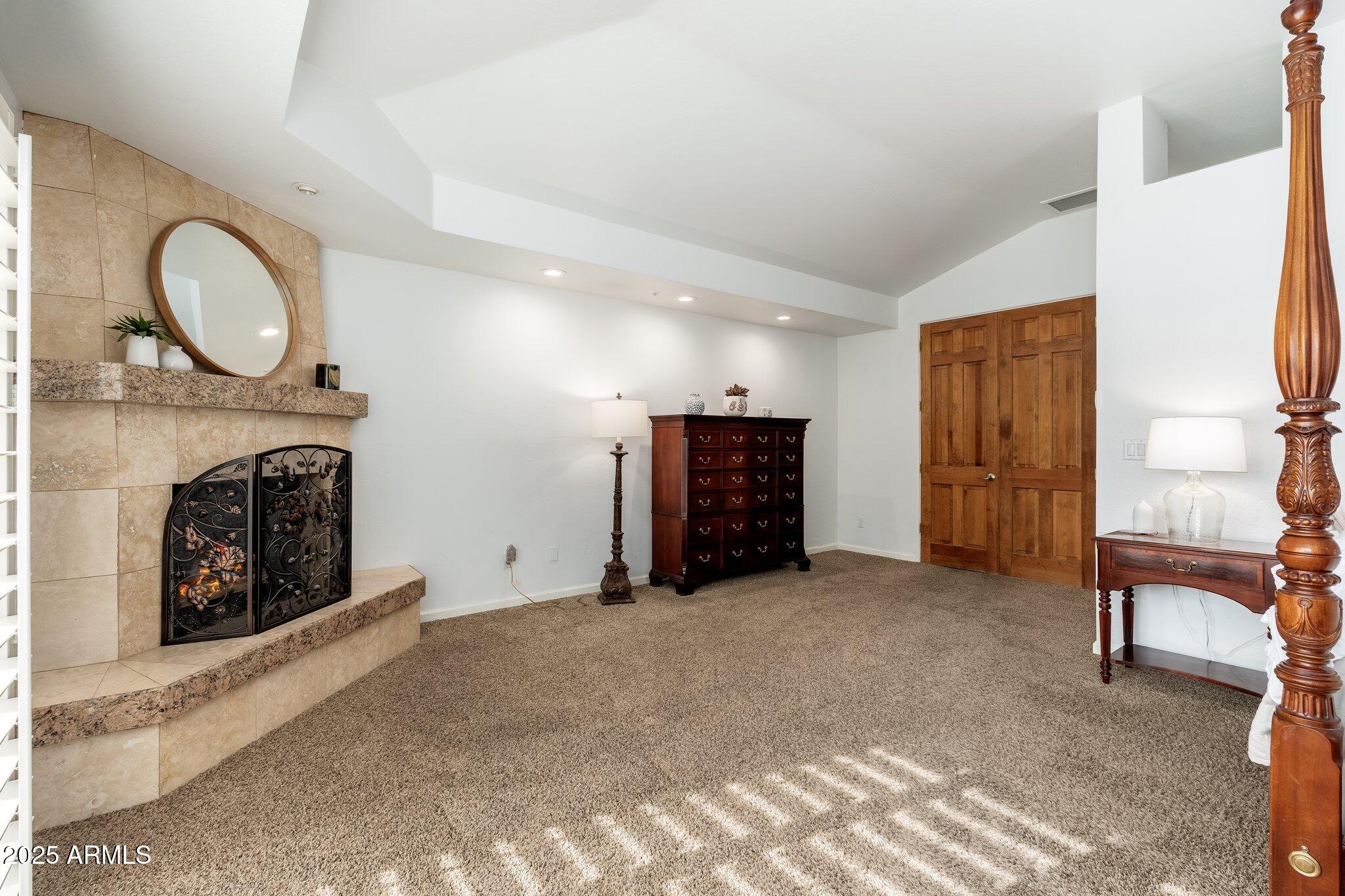 8641 E CLUBHOUSE Way