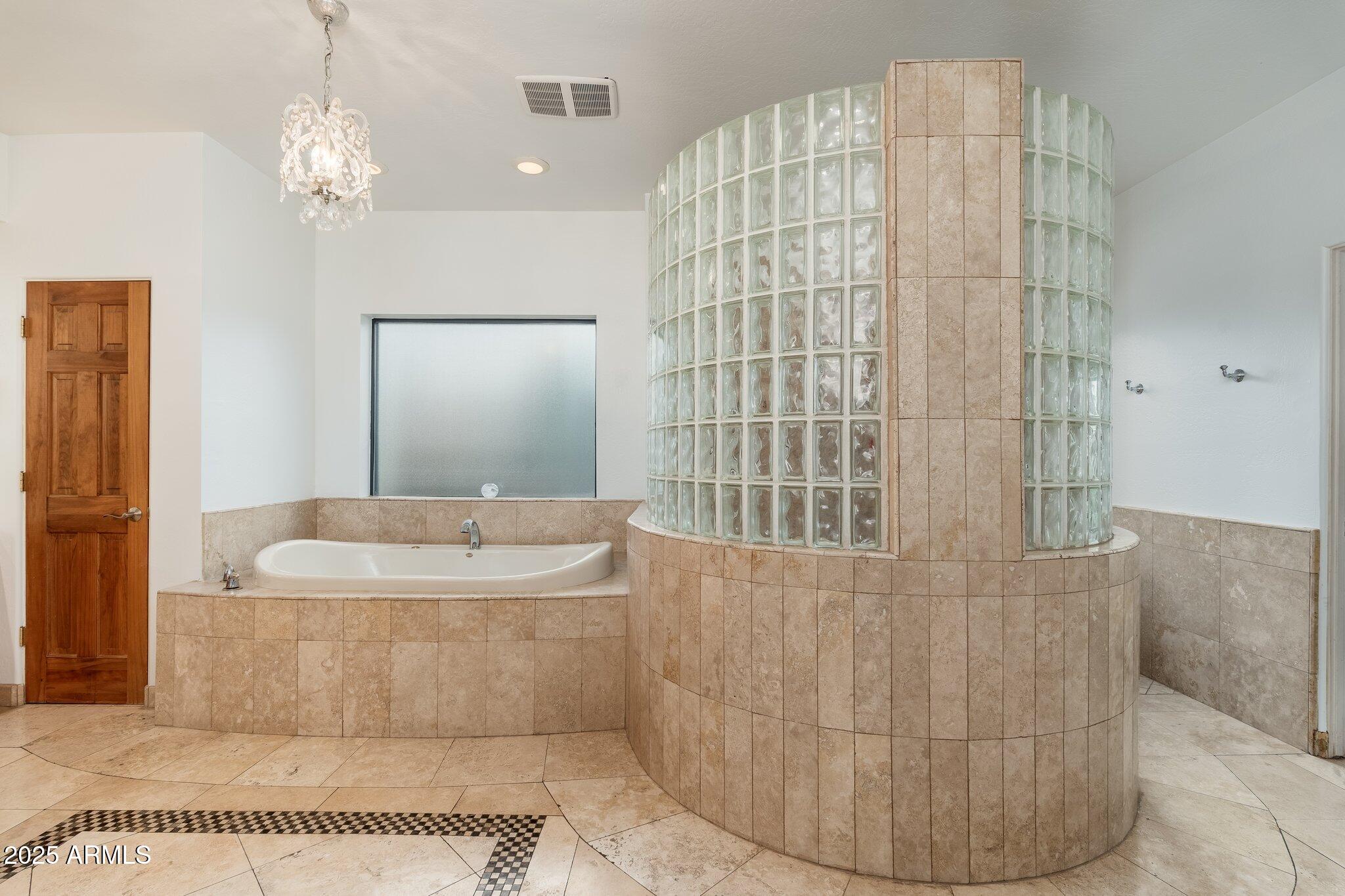 8641 E CLUBHOUSE Way