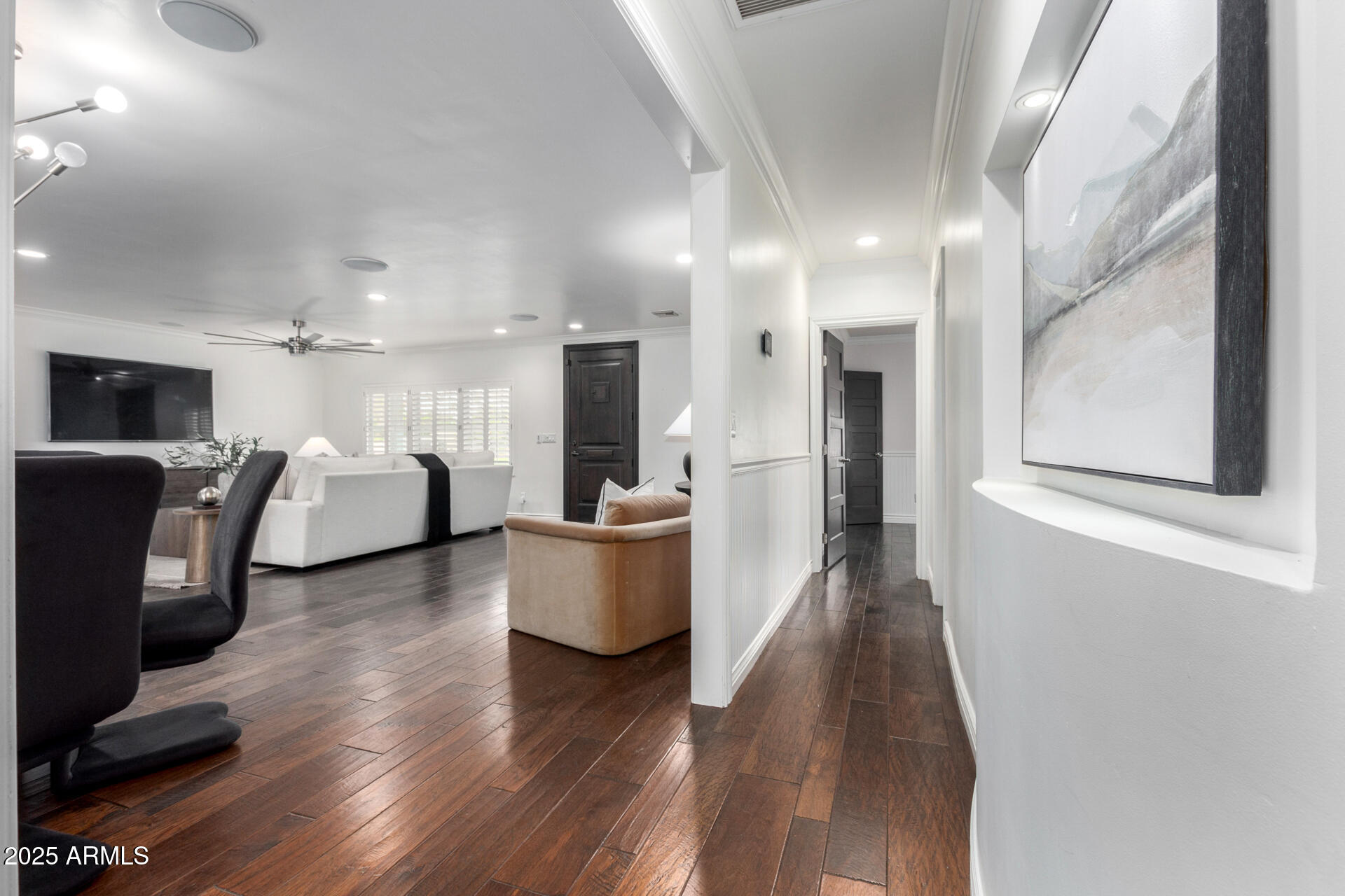 4017 E WILSHIRE Drive