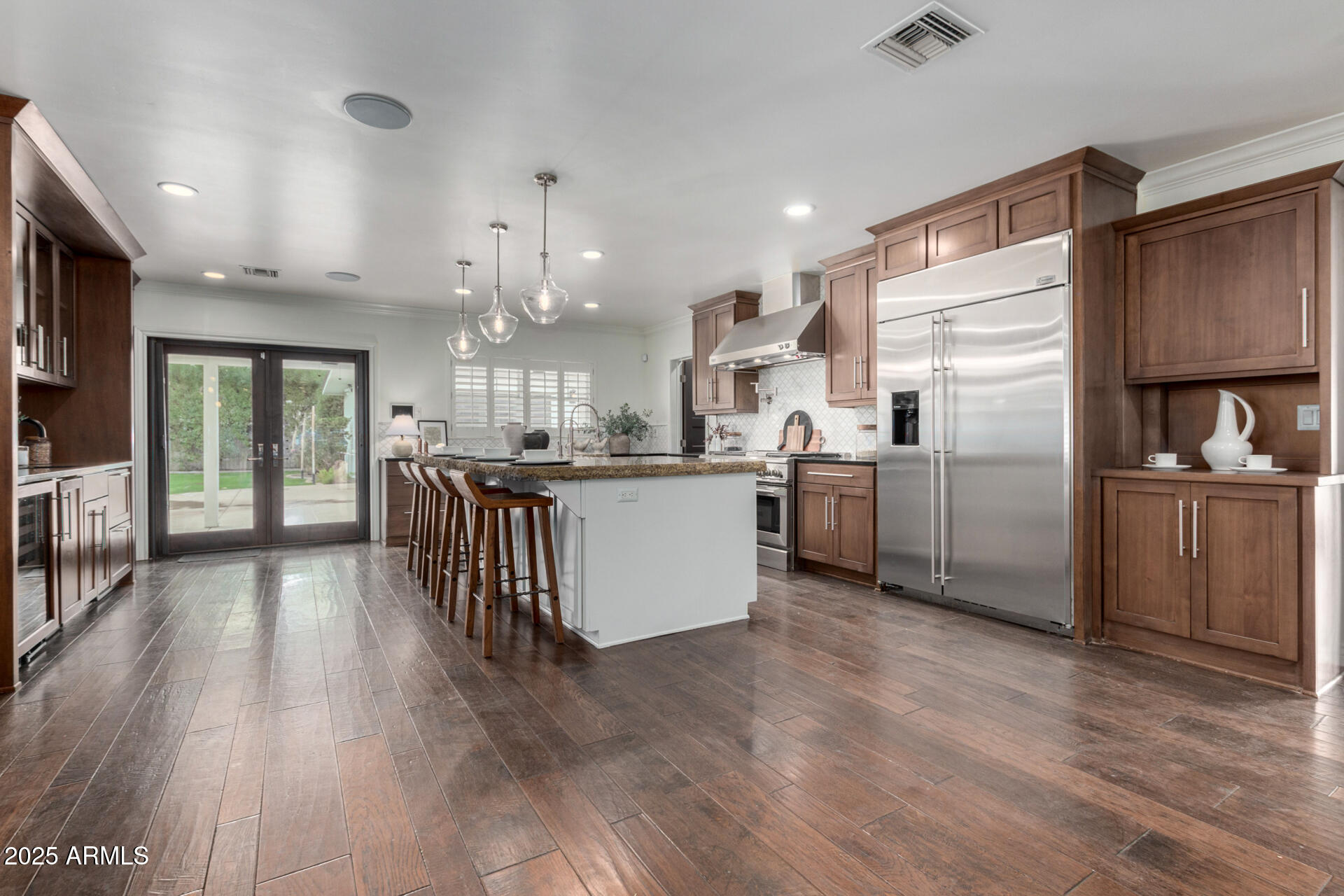 4017 E WILSHIRE Drive