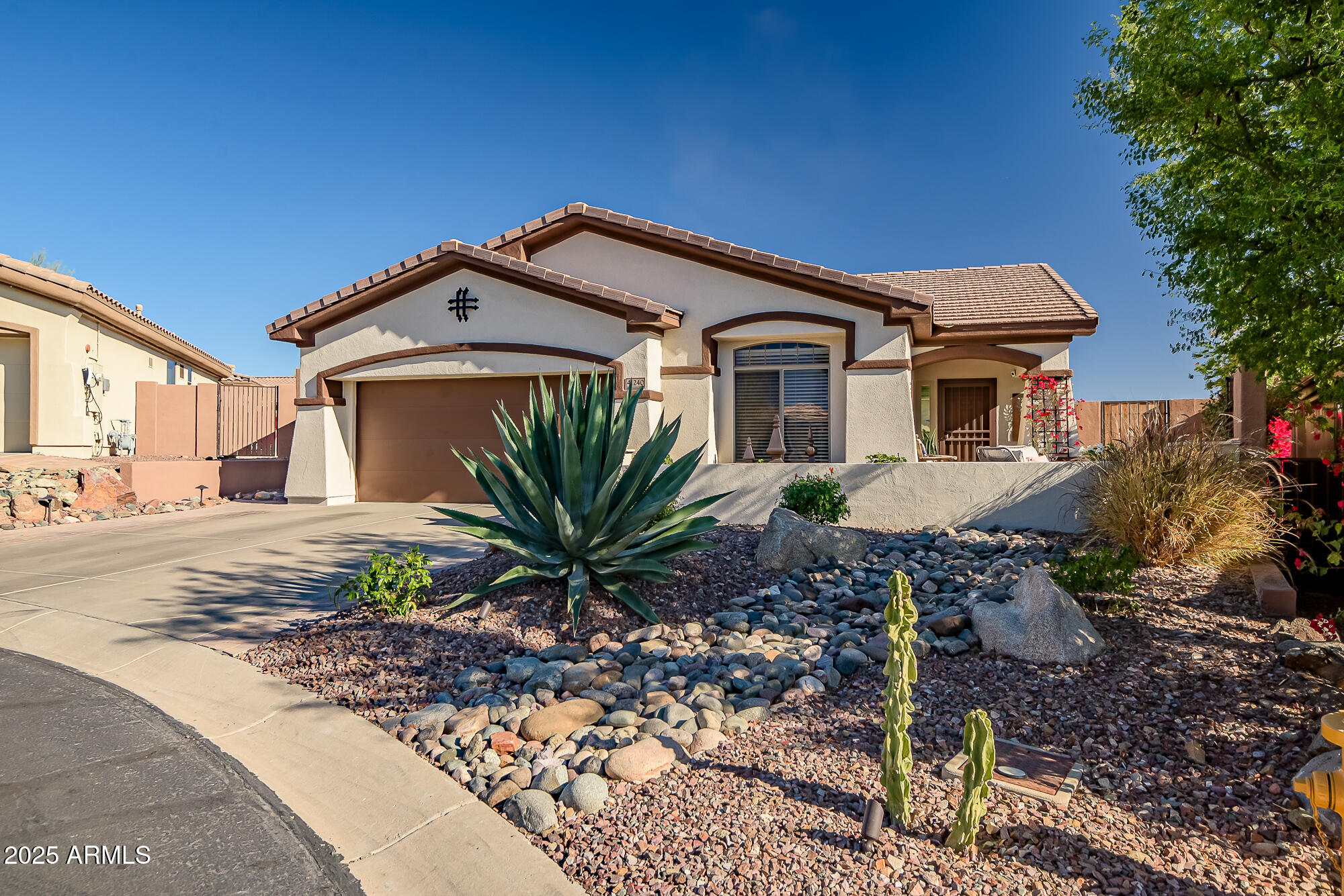 41240 N SHADOW CREEK Court