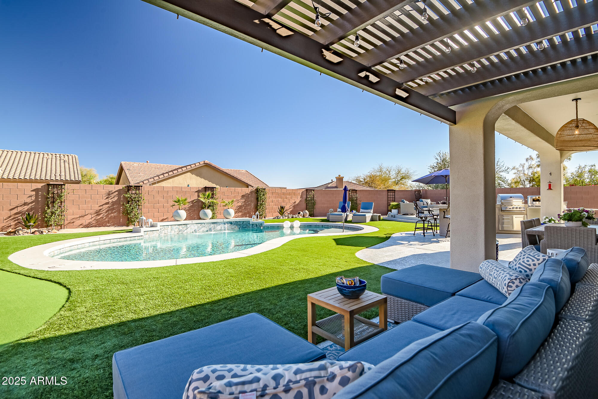 41240 N SHADOW CREEK Court