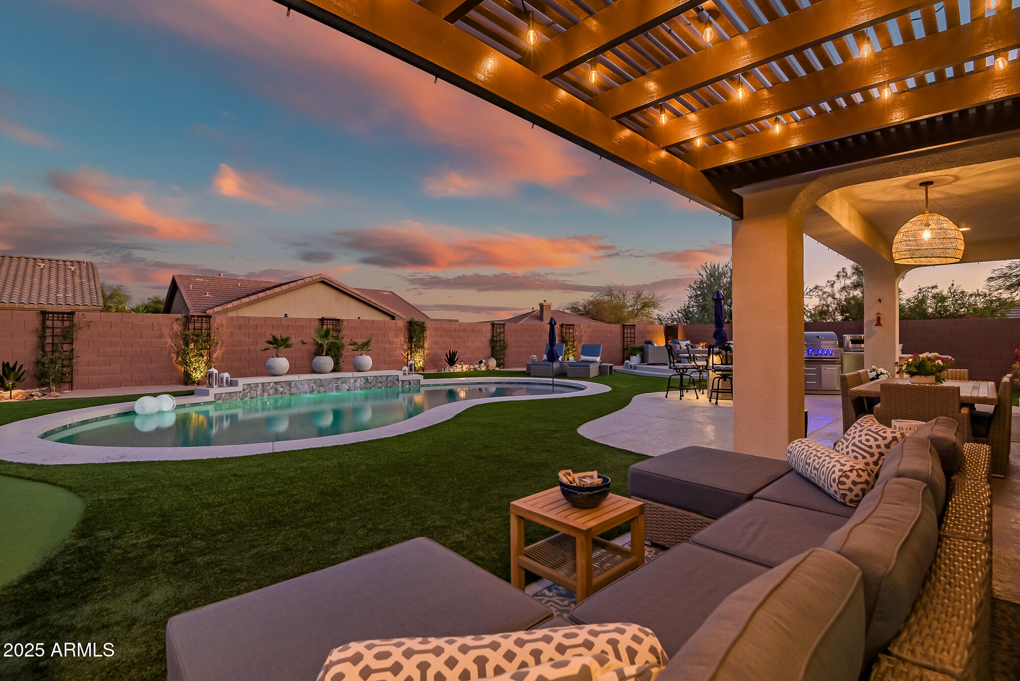 41240 N SHADOW CREEK Court