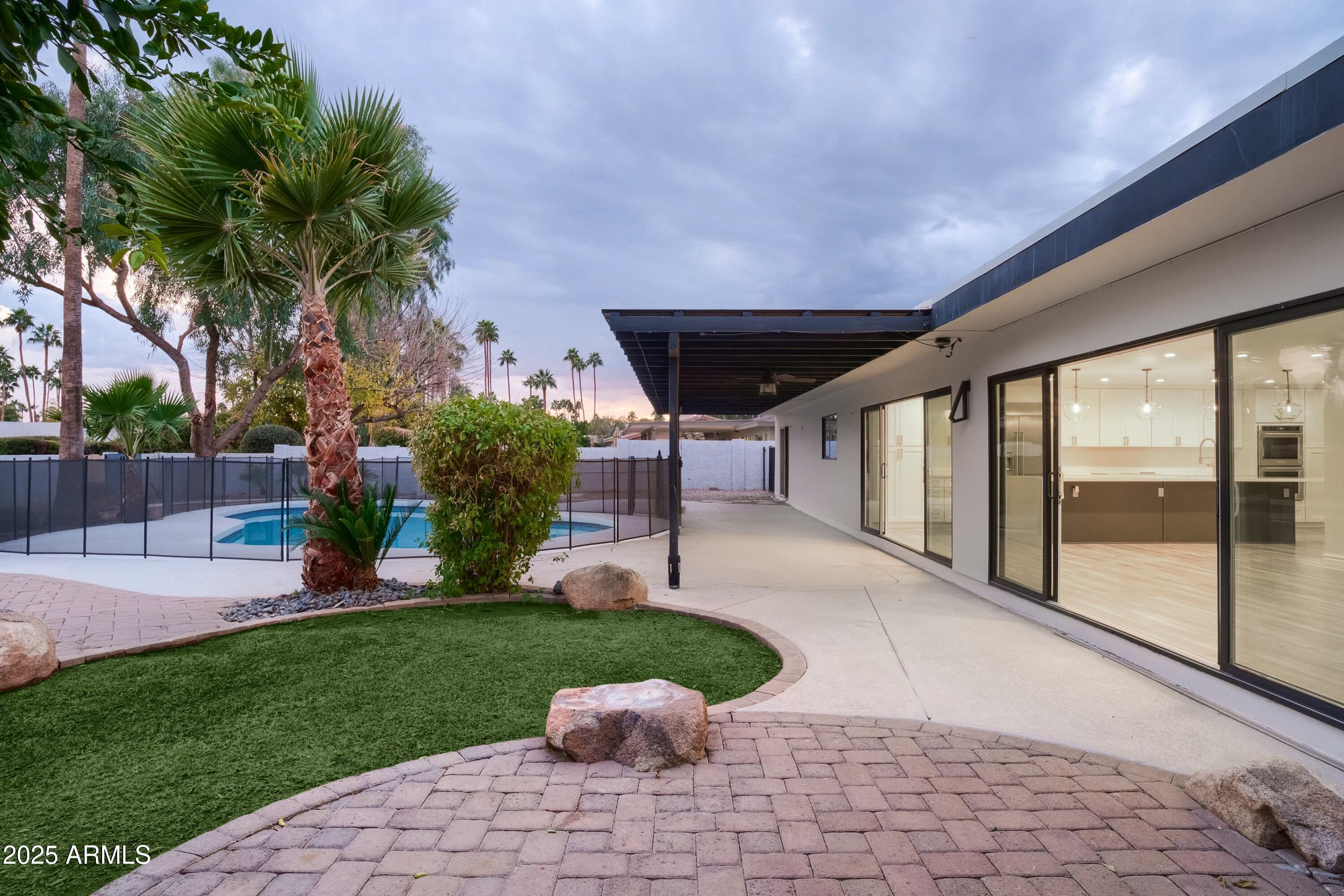 8709 E IRISH HUNTER Trail
