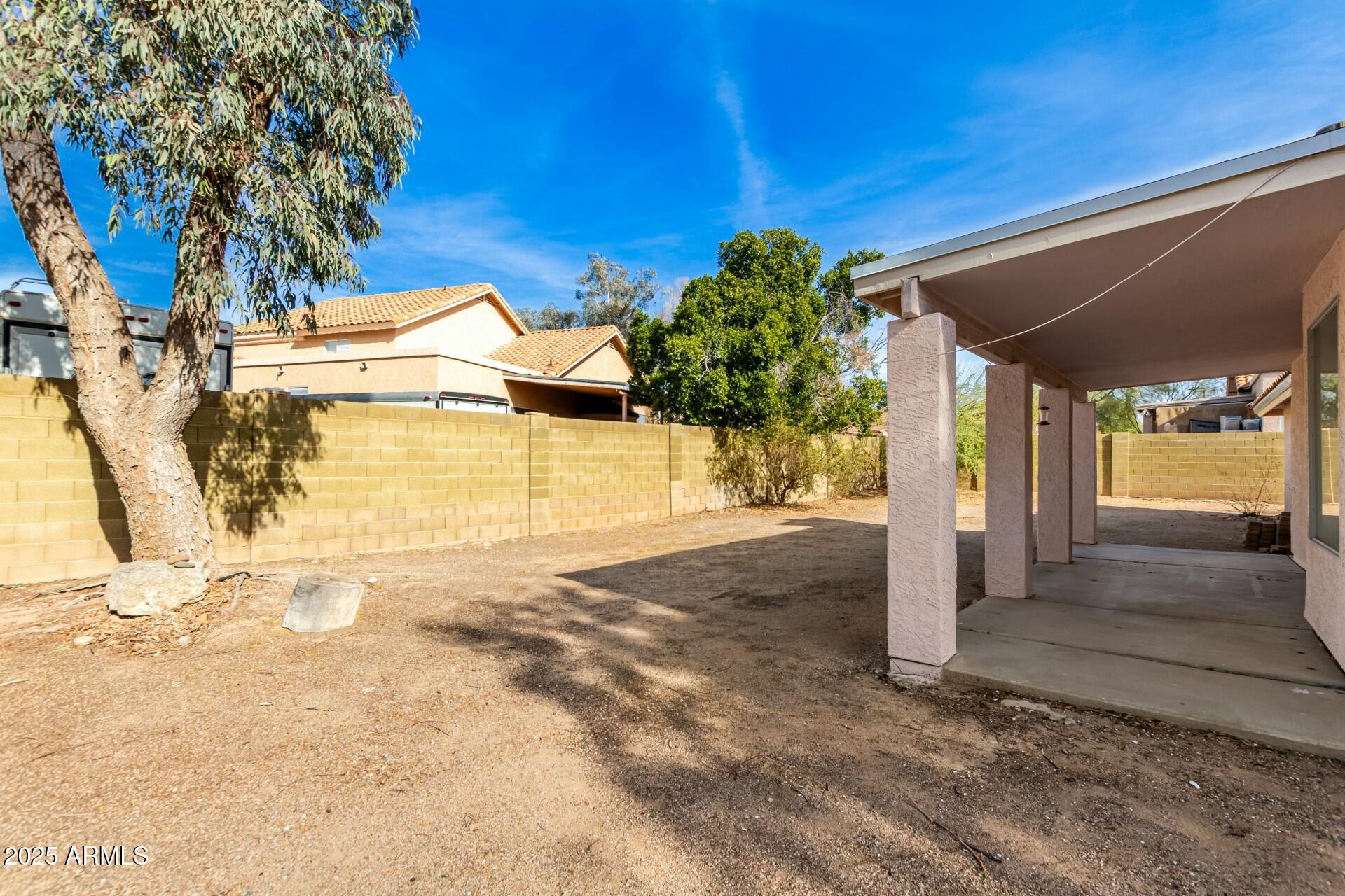 6634 E PRESTON Street