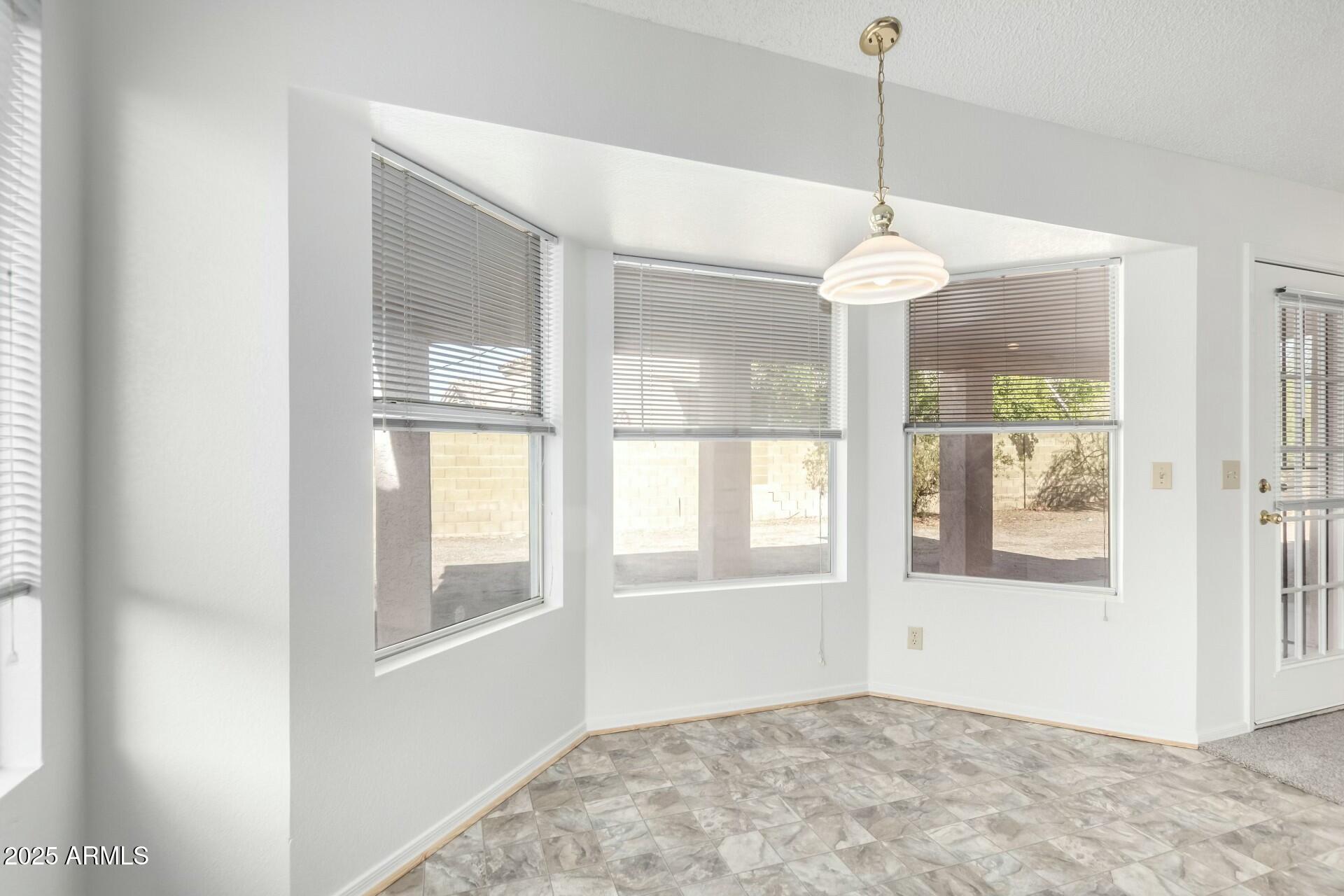 6634 E PRESTON Street