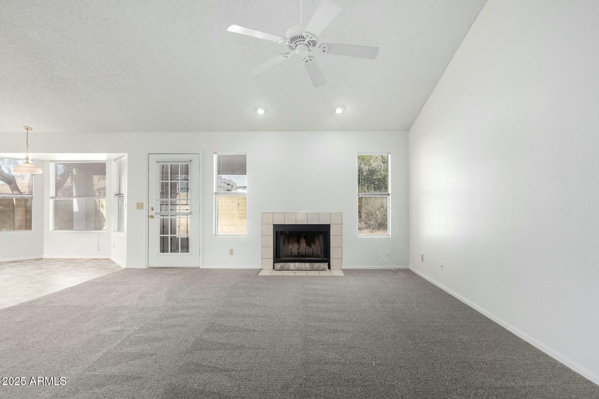 6634 E PRESTON Street