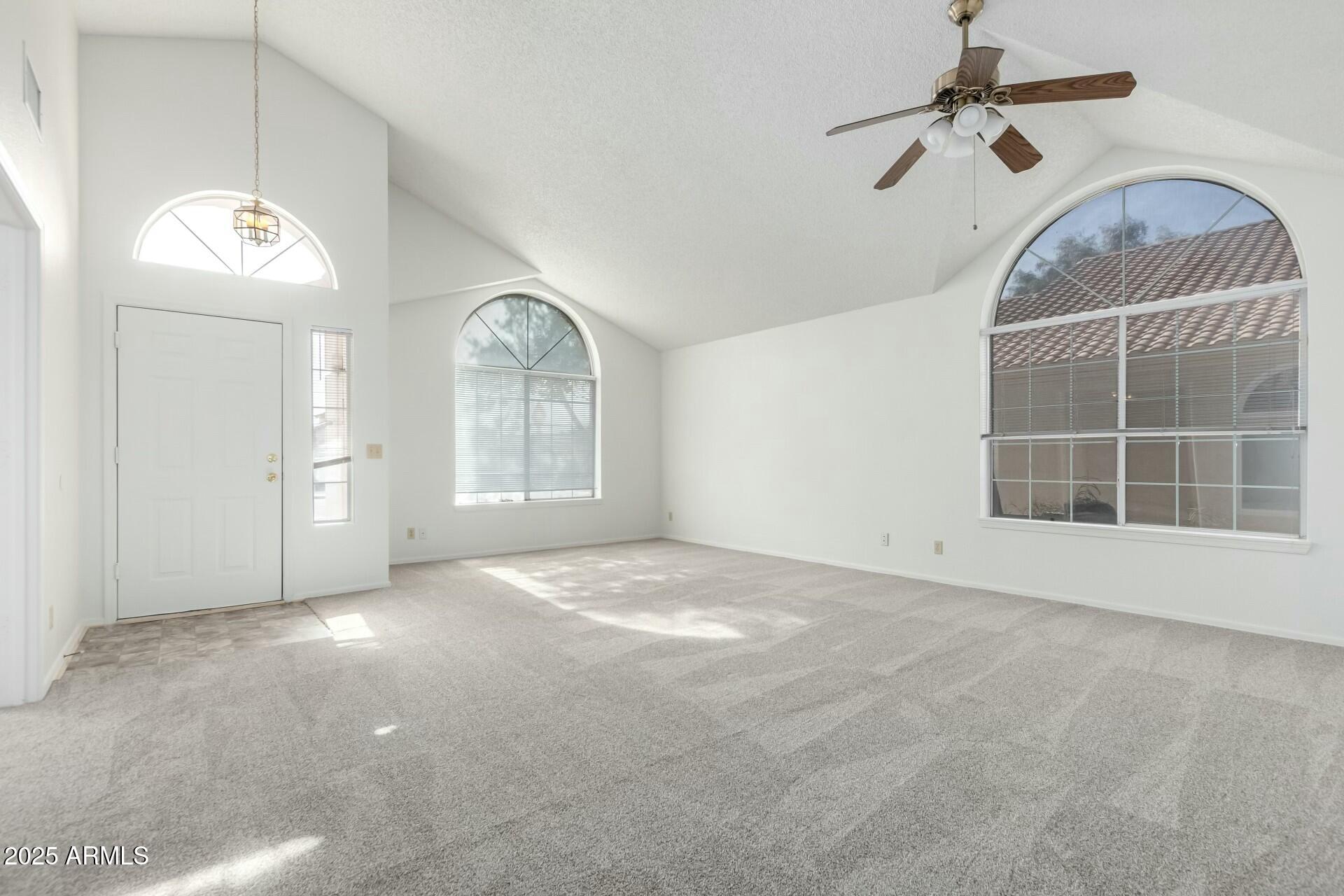 6634 E PRESTON Street