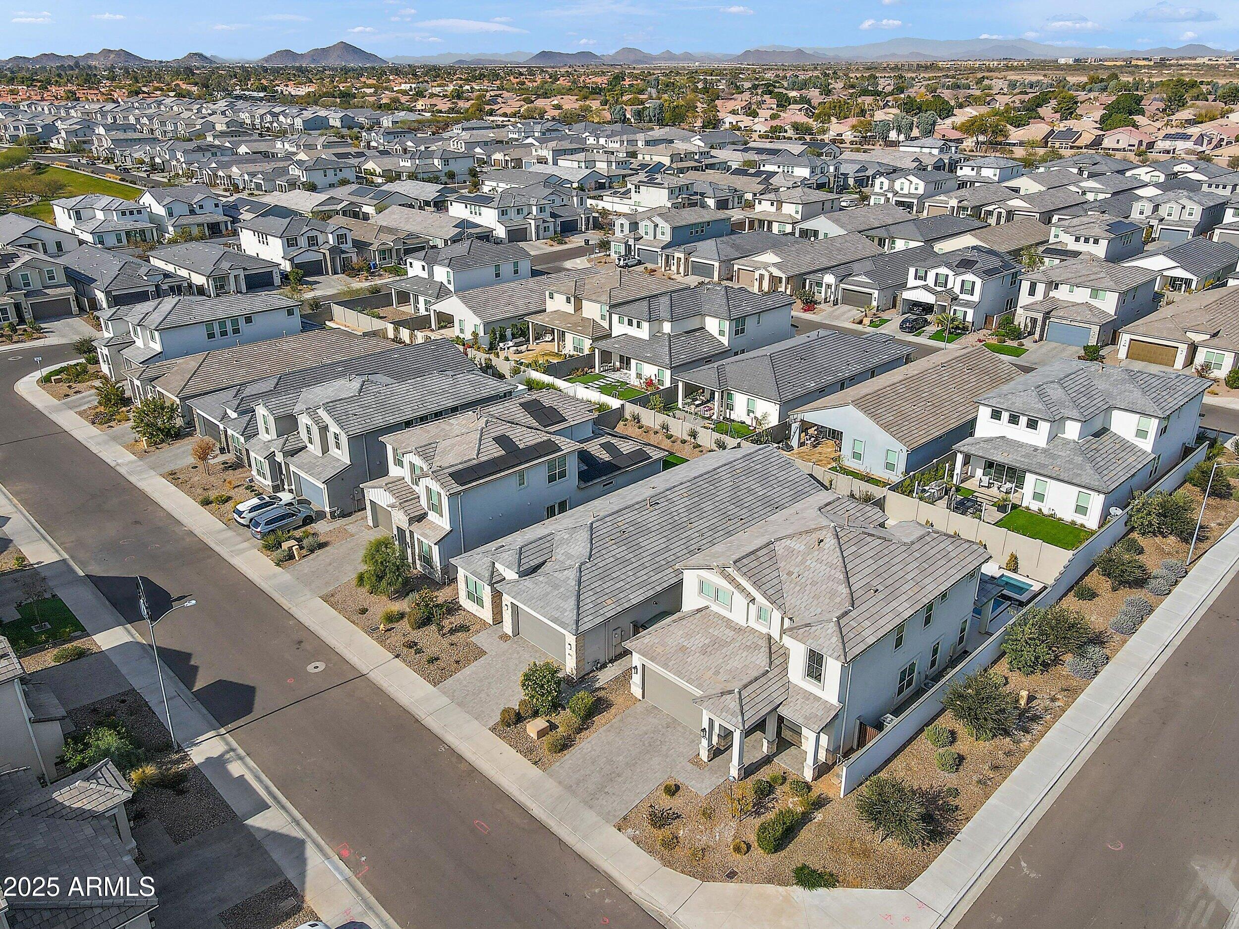 5126 E VILLAGE Drive