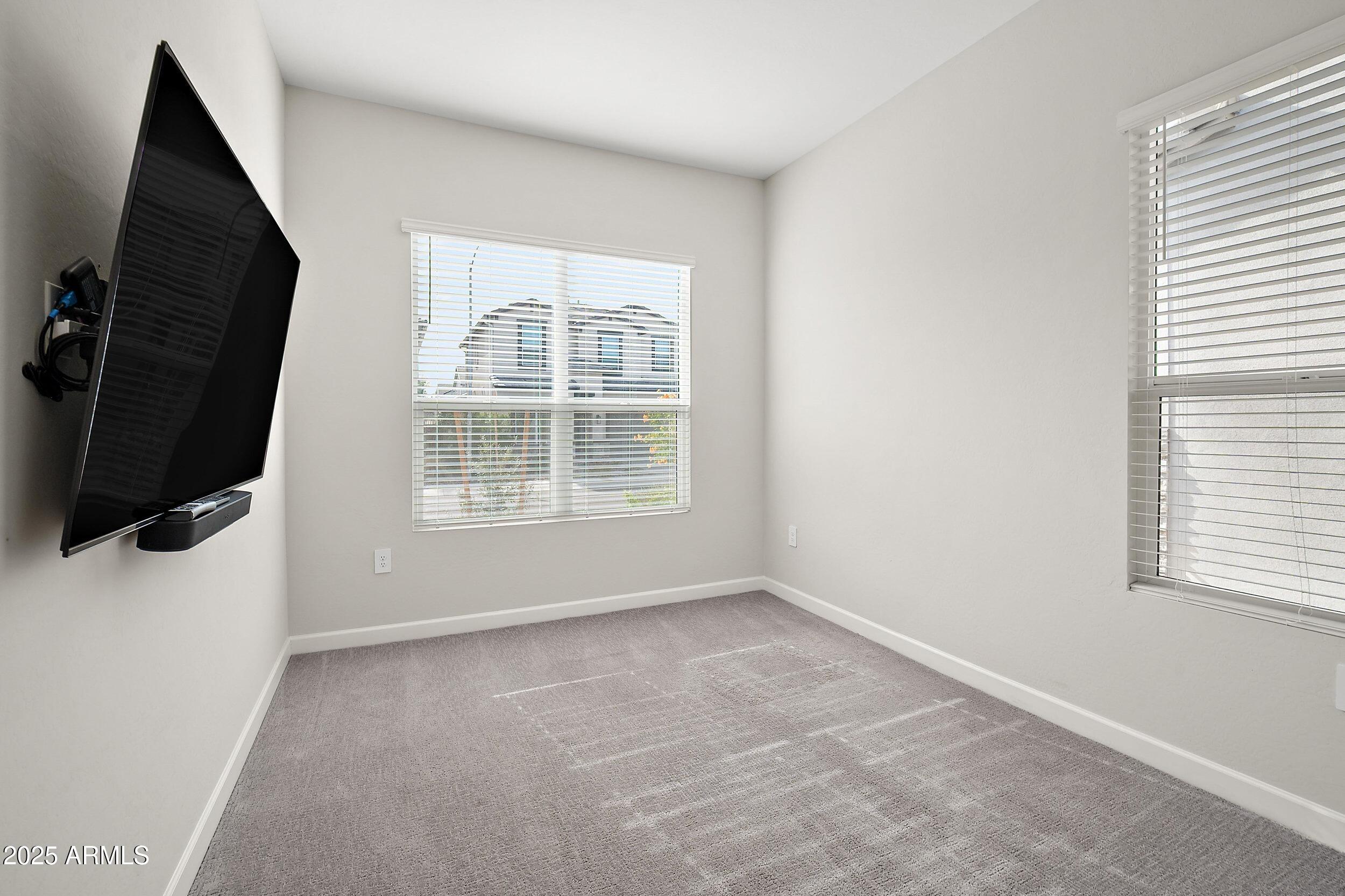 5126 E VILLAGE Drive