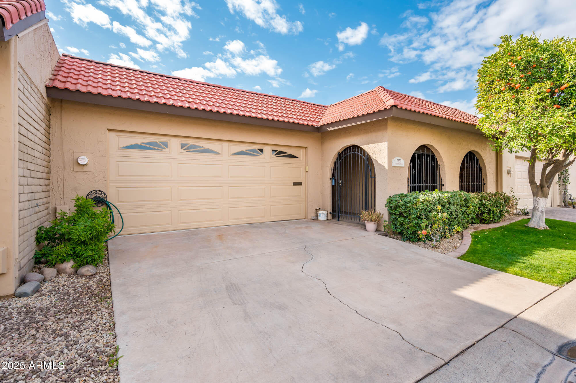 7837 E CRESTWOOD Way