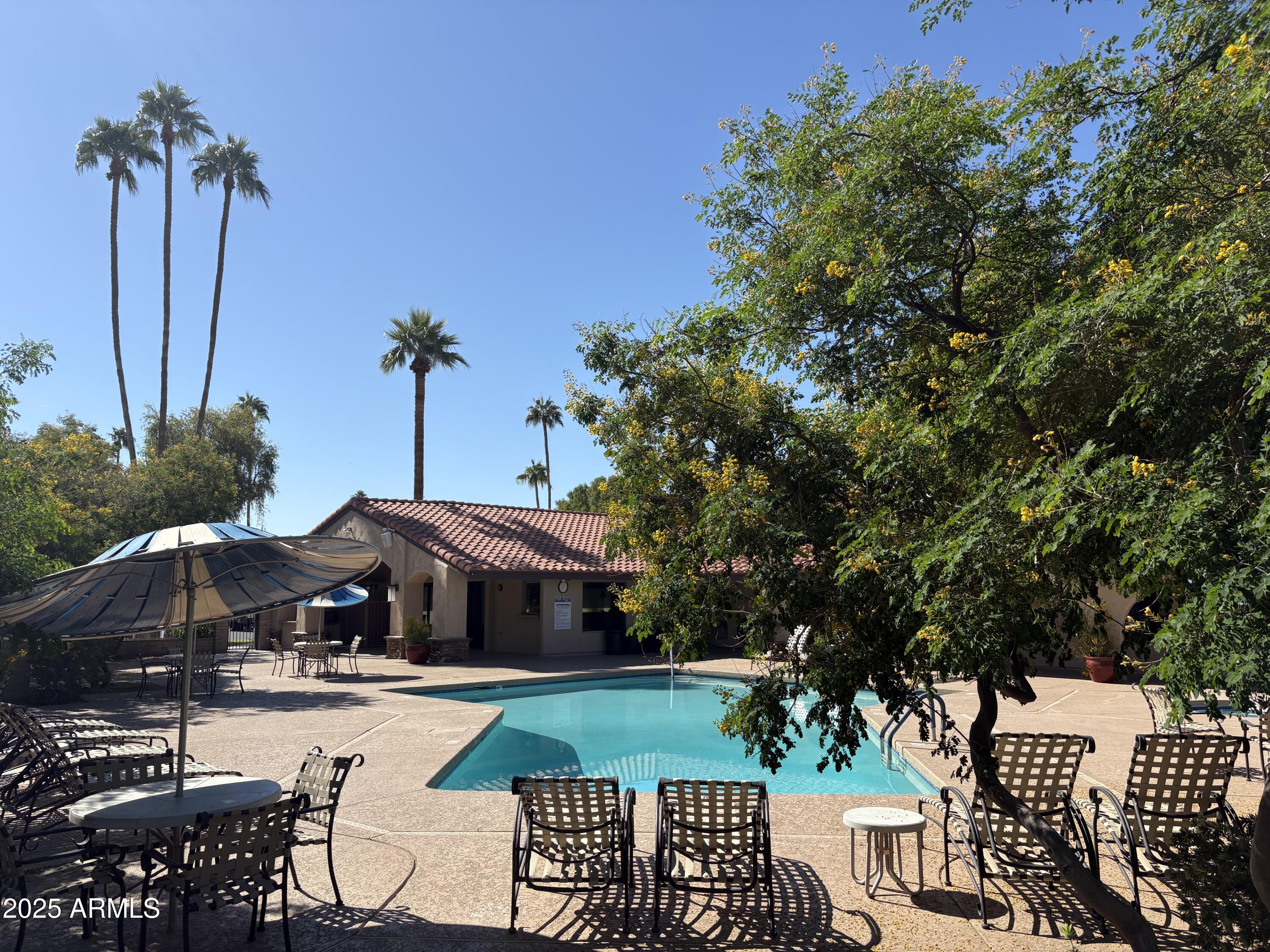 7837 E CRESTWOOD Way