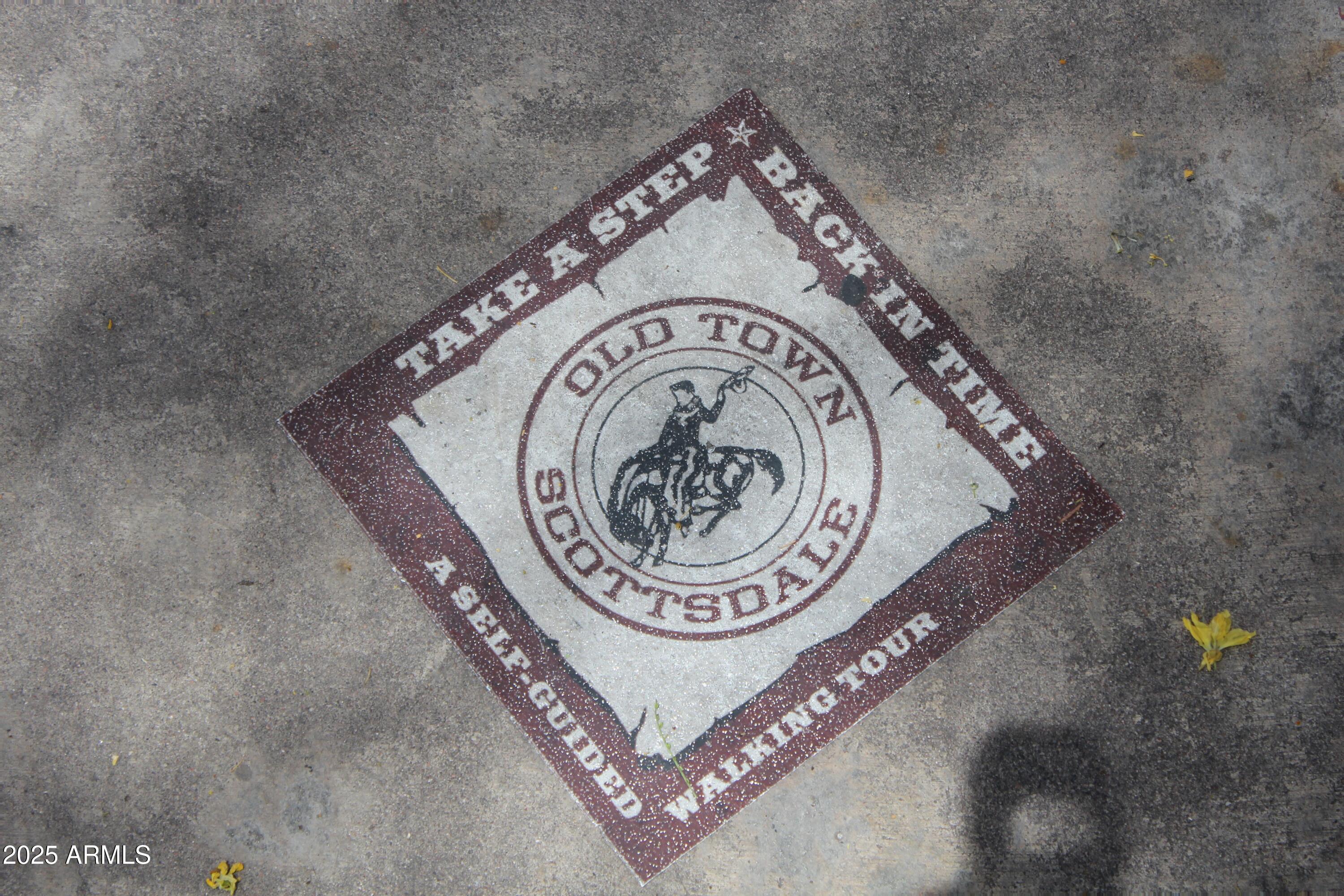 7837 E CRESTWOOD Way