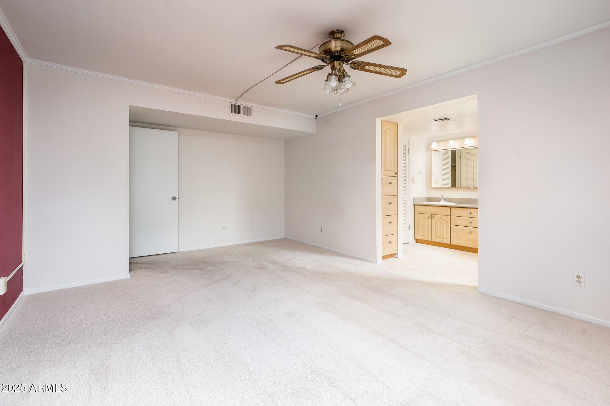 7837 E CRESTWOOD Way